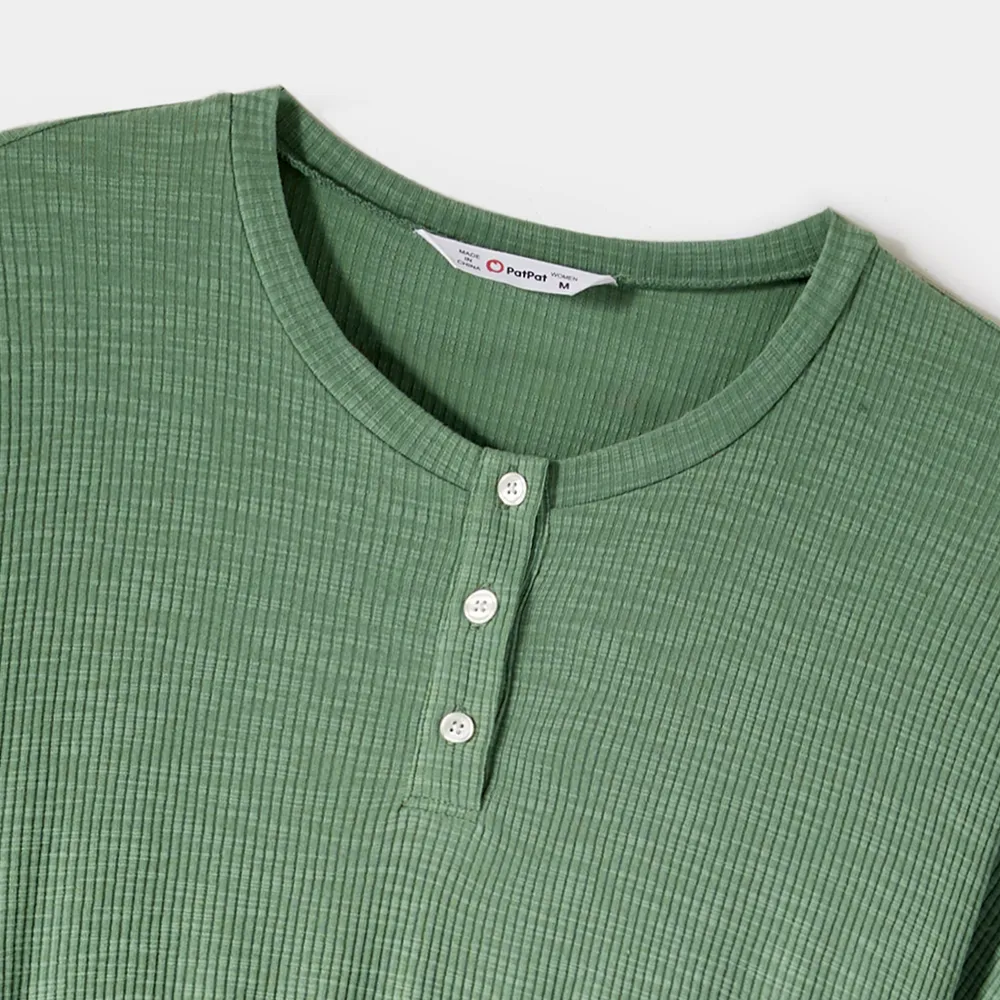 Family Matching Green Rib Knit Spliced Allover Dinosaur Print Dresses and Short-sleeve T-shirts Sets  big image 9