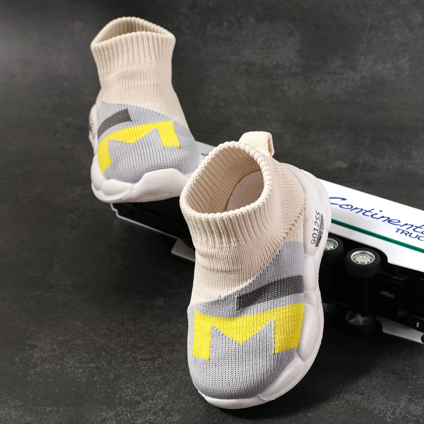 

Toddler Color Block Flying Woven Prewalker Shoes
