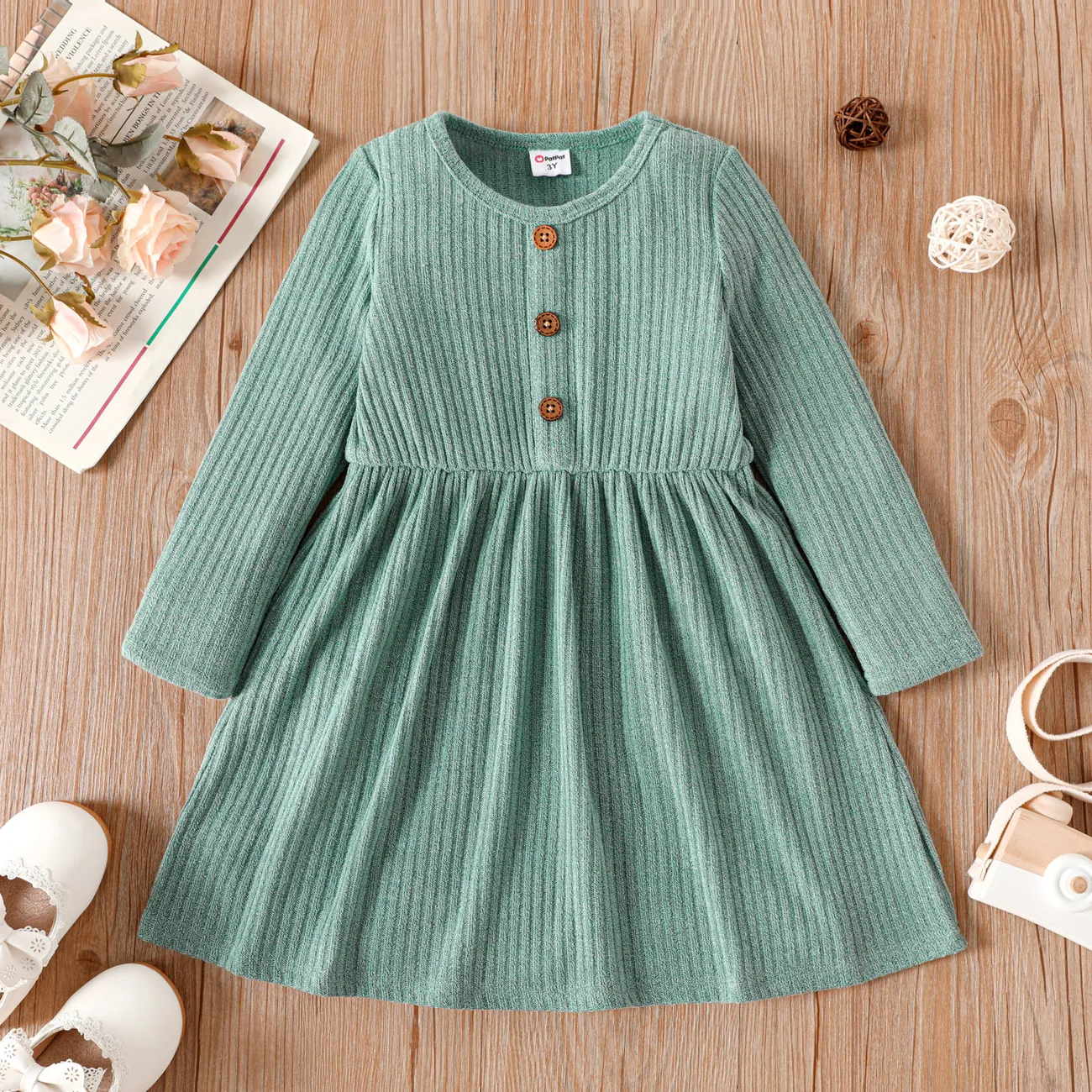Toddler Girl Solid Color Button Design Ribbed Long-sleeve Dress Green big image 1