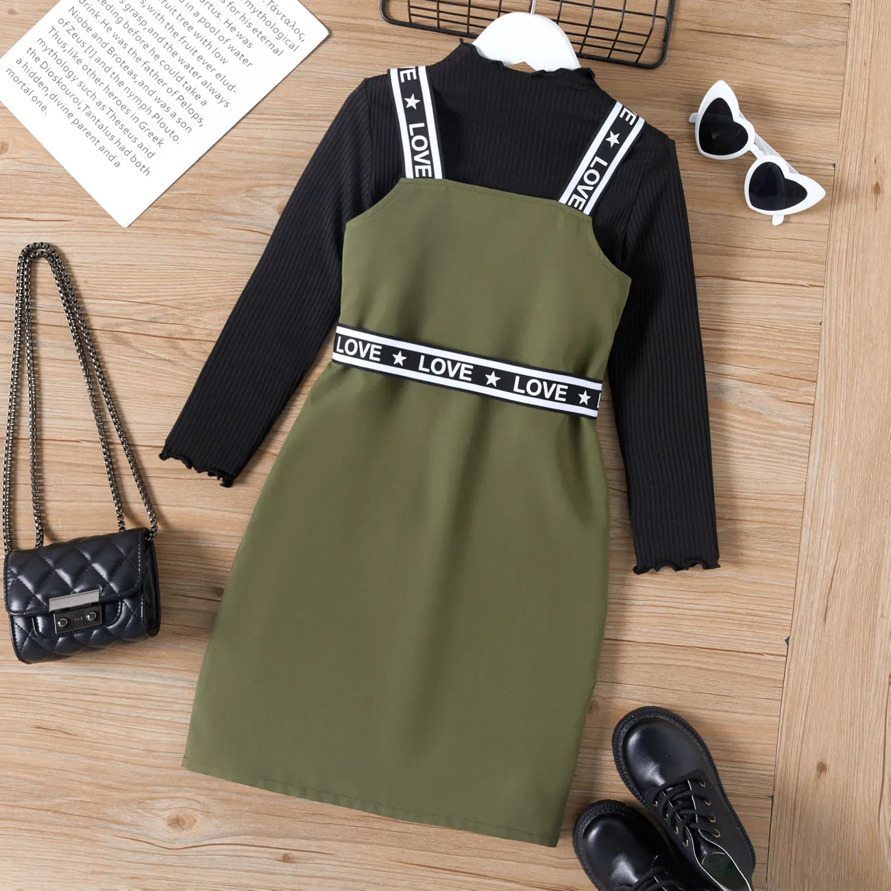 2pcs Kid Girl Mock Neck Lettuce Trim Long-sleeve Black Tee ann Letter Print Green Overall Dress Set ColorBlock big image 1