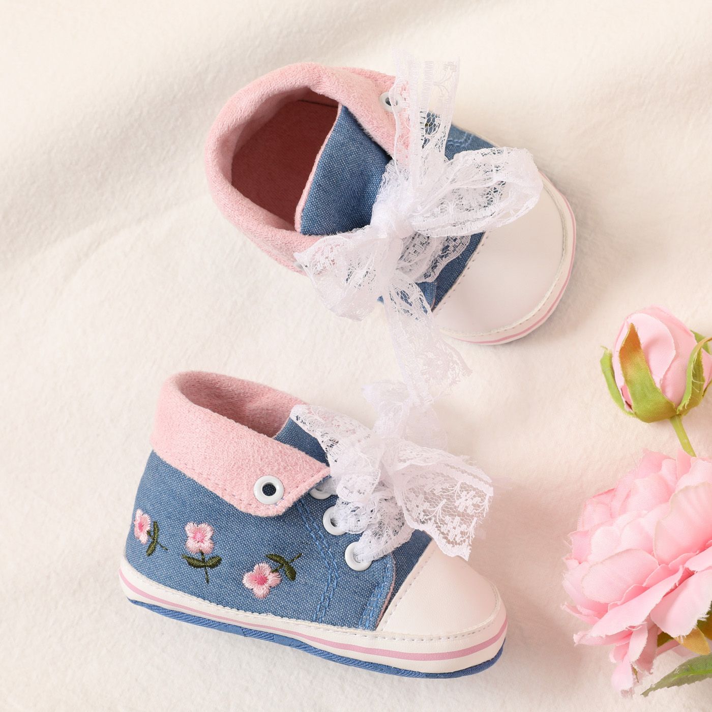 

Baby / Toddler Lace Tie Floral Embroidered Prewalker Shoes