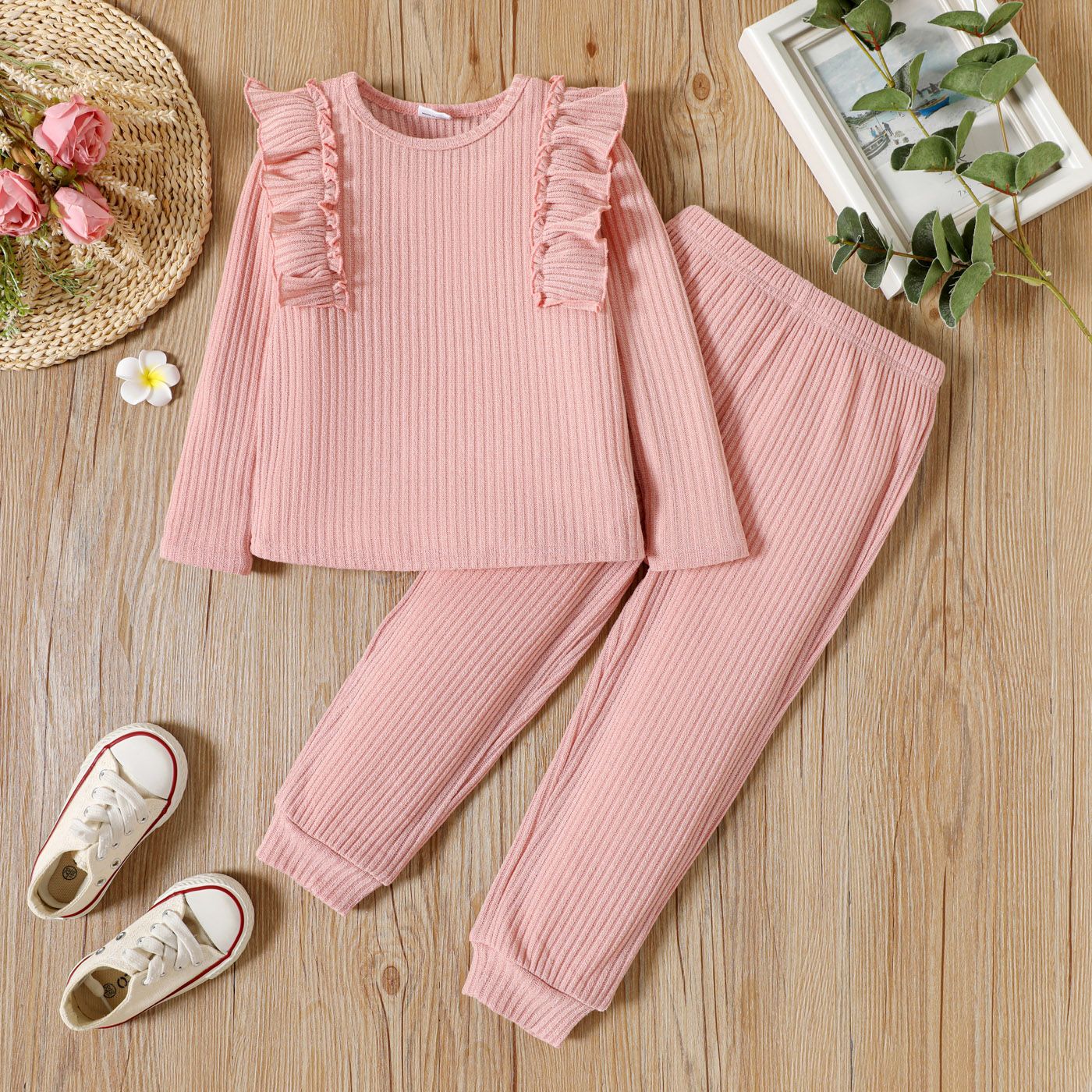 

2pcs Toddler Girl Solid Color Ruffled Ribbed Long-sleeve Tee and Pants Set