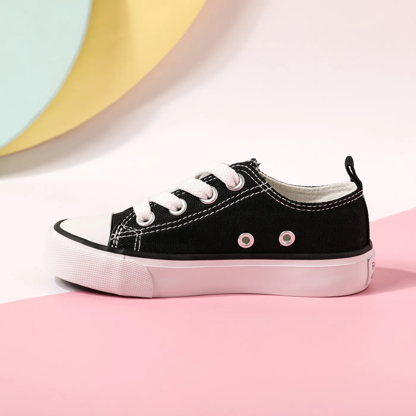 Toddler / Kid Solid Soft Sole Canvas Shoes (Letters on the heel and tongue of the shoe) (Random delivery of different soles) Black image 2