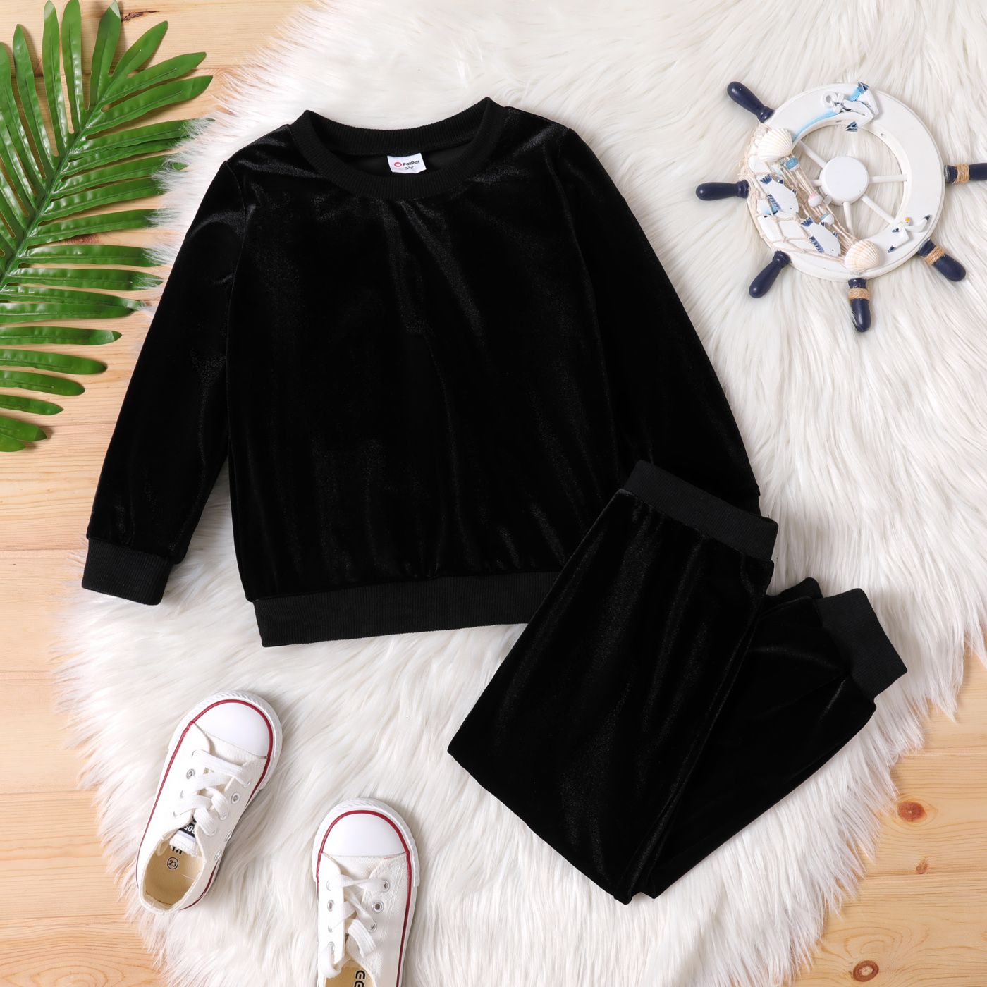 

2pcs Toddler Girl Solid Color Velvet Pullover Sweatshirt and Pants Set