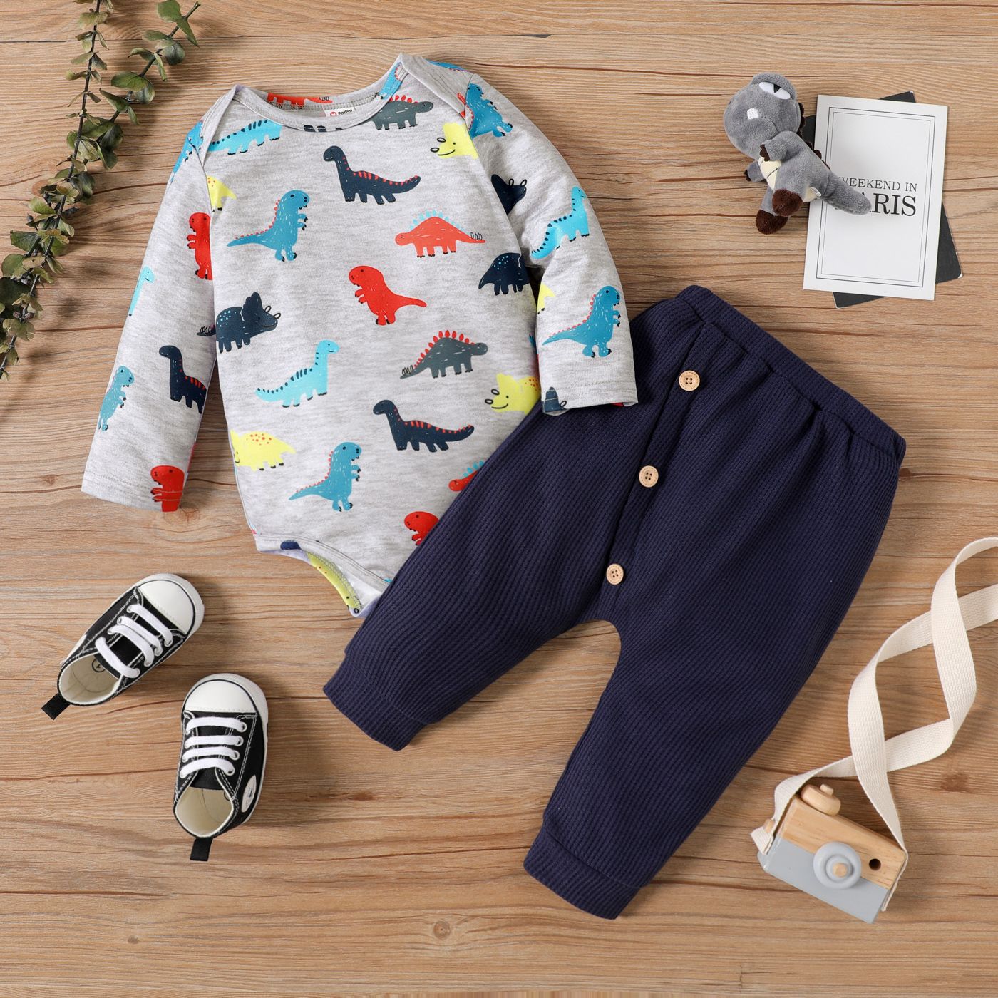 

2pcs Baby Boy Allover Colorful Dinosaur Print Long-sleeve Romper and Solid Pants Set