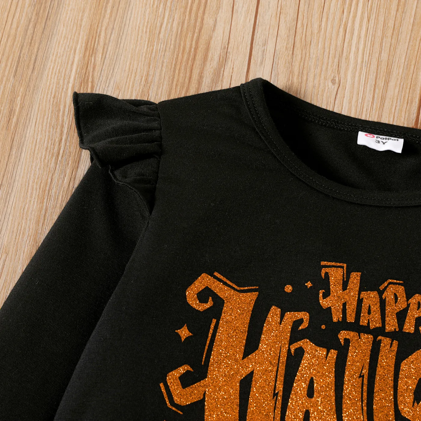 2pcs Toddler Girl Halloween Graphic Print Ruffled Long-sleeve Tee and Flared Pants Set  image 3