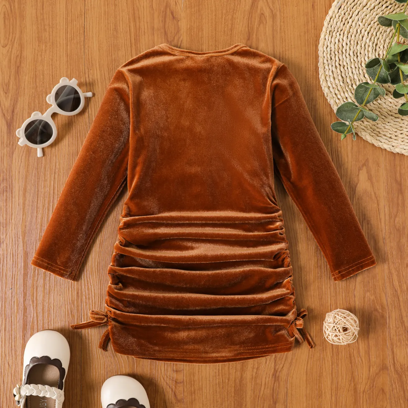 Toddler Girl Solid Color Velvet Ruched Bowknot Design Long-sleeve Dress Brown big image 1
