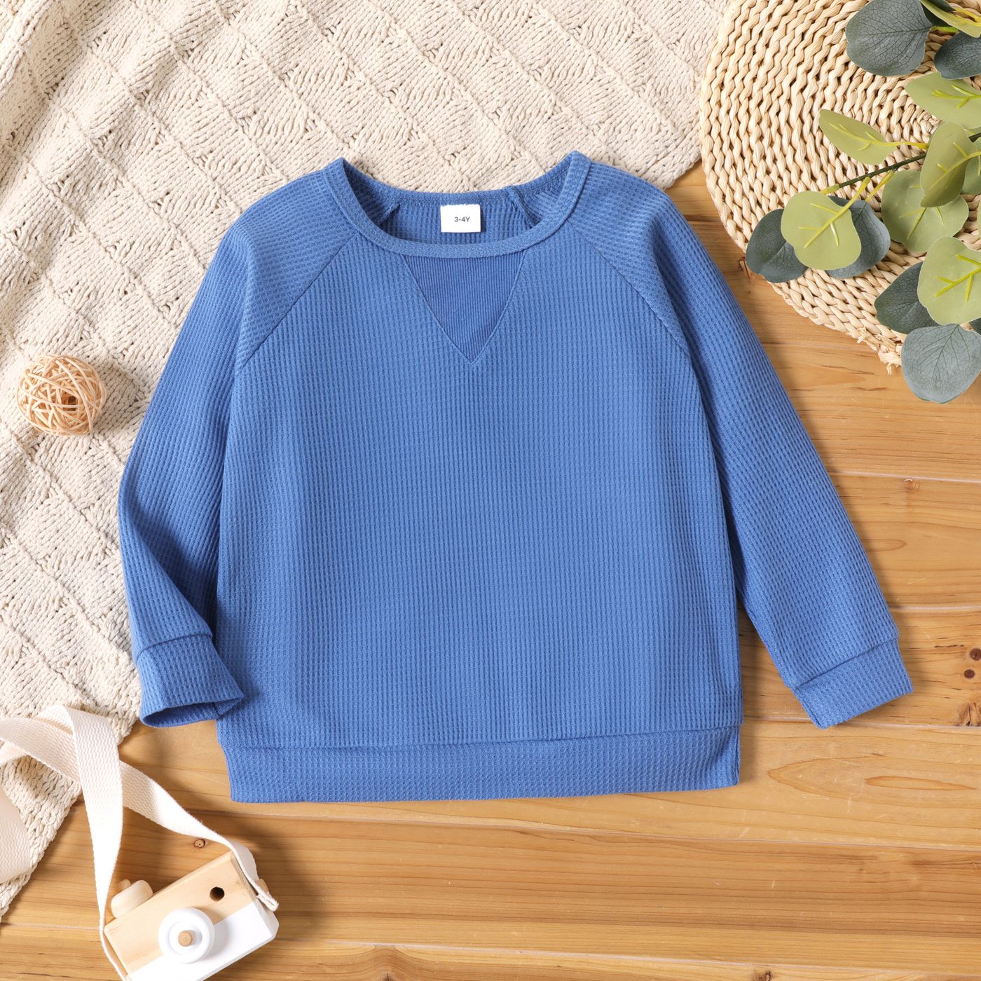 

Toddler Girl Basic Solid Color Waffle Raglan Sleeve Pullover Sweatshirt