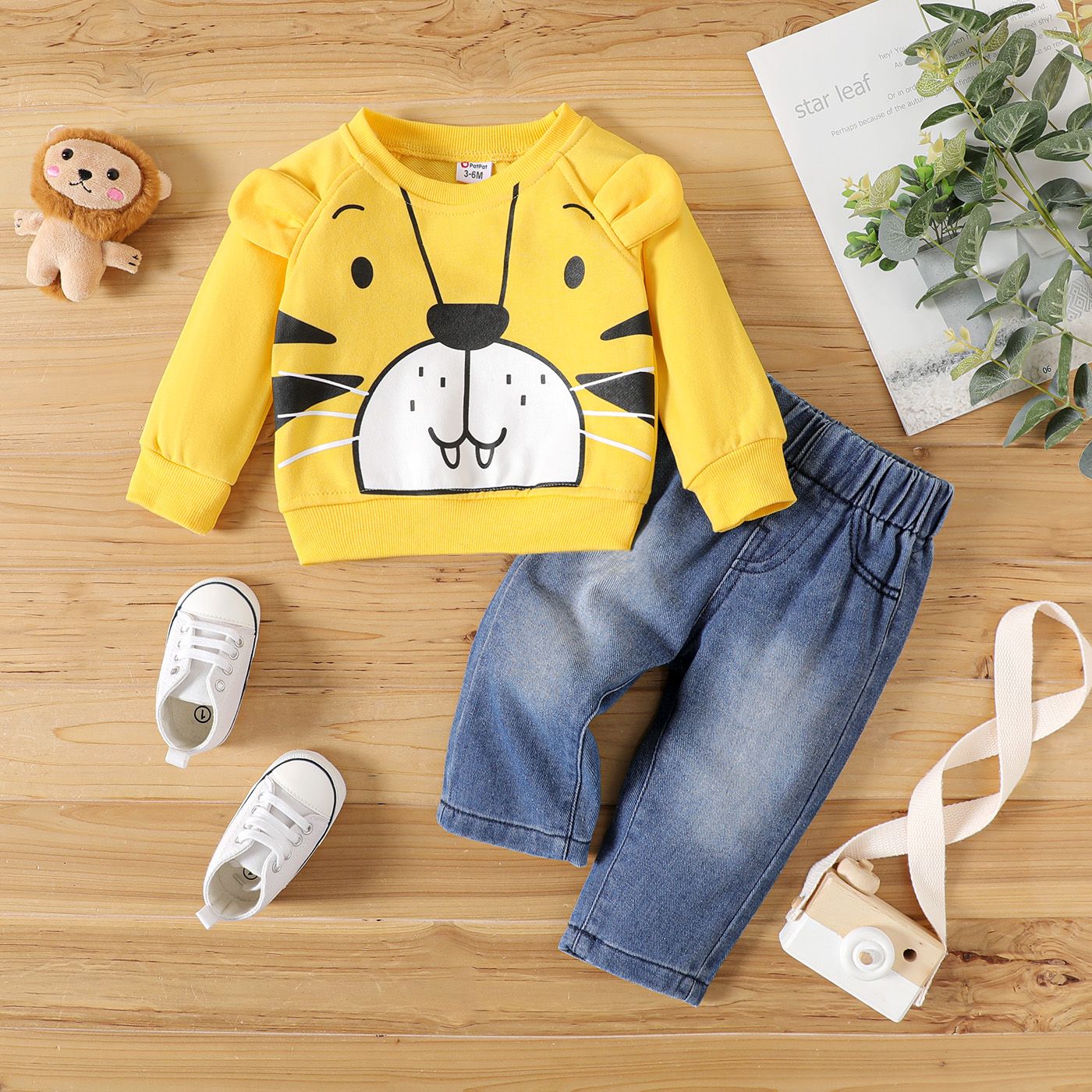 

2pcs Baby Boy/Girl Tiger Print Long-sleeve Sweatshirt and Jeans Set