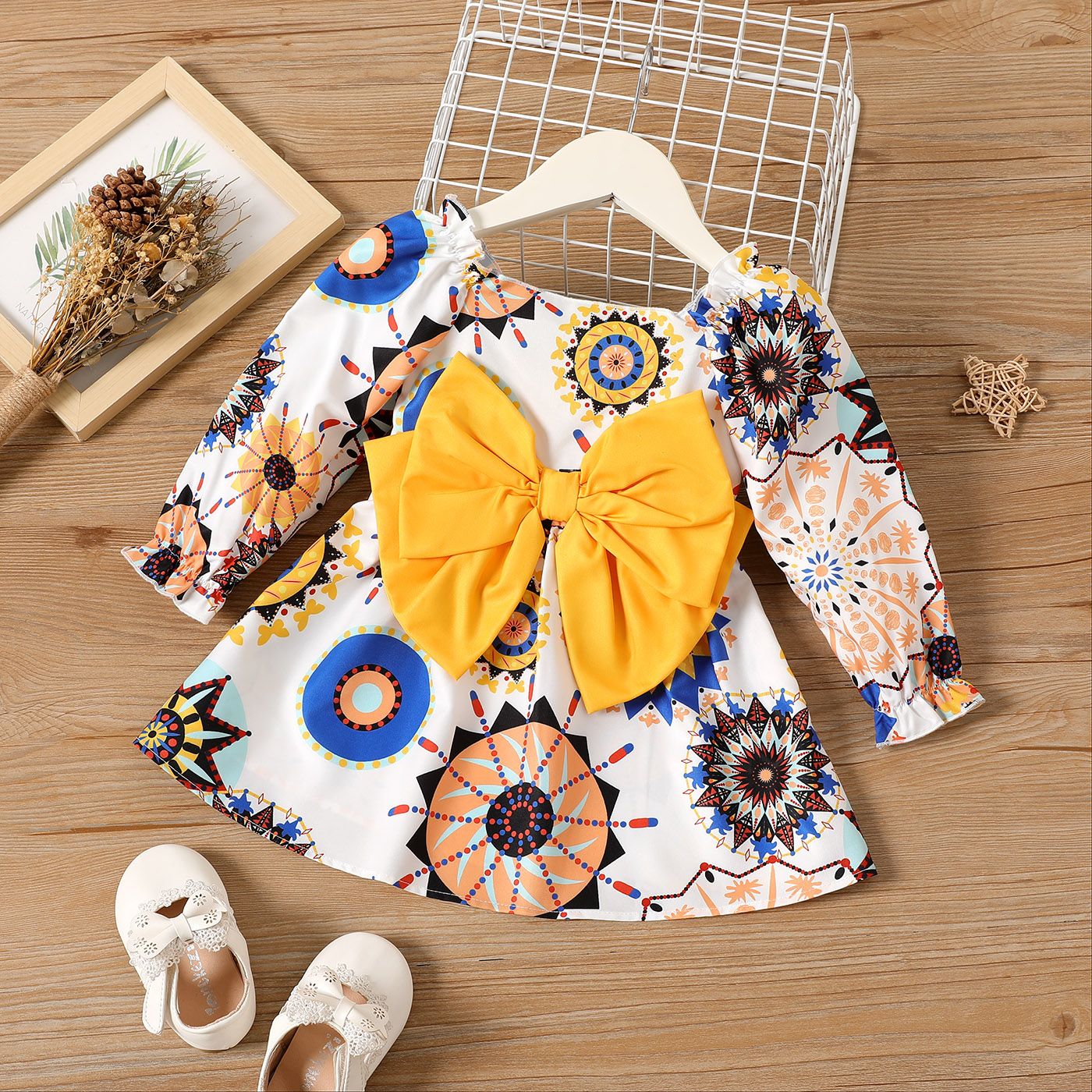 

Baby Girl Bow Front Allover Floral Print Square Neck Long-sleeve Dress