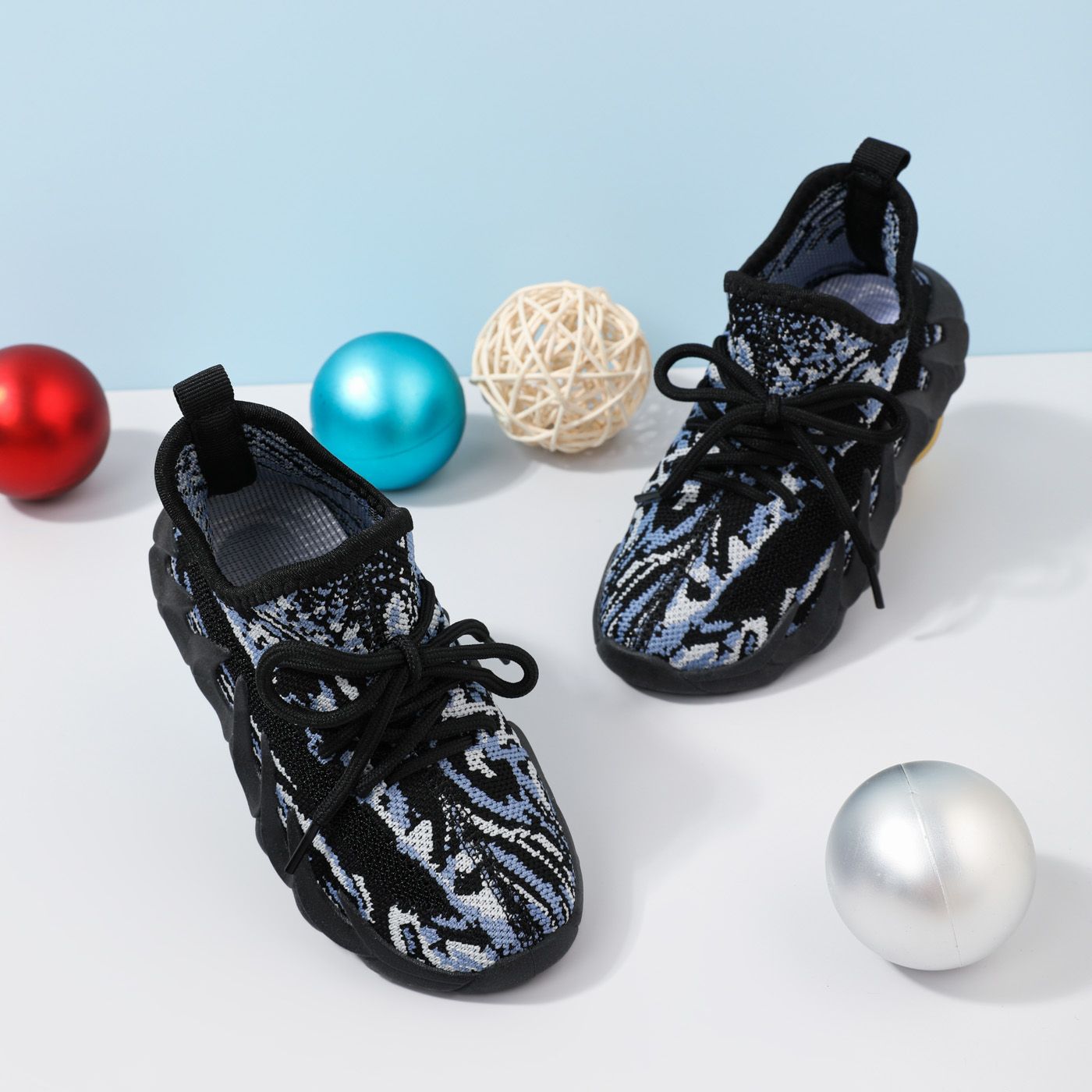 

Toddler / Kid Lace Up Breathable Flying Woven Sneakers