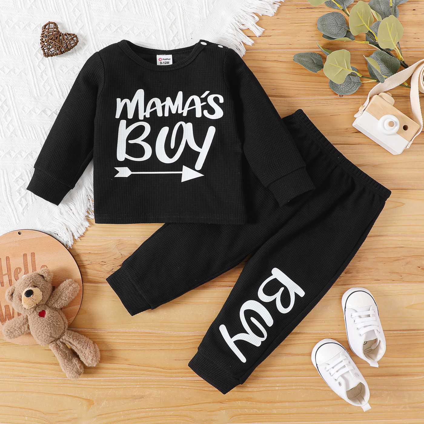 

2pcs Baby Boy Letter Print Long-sleeve Waffle Sweatshirt and Sweatpants Set