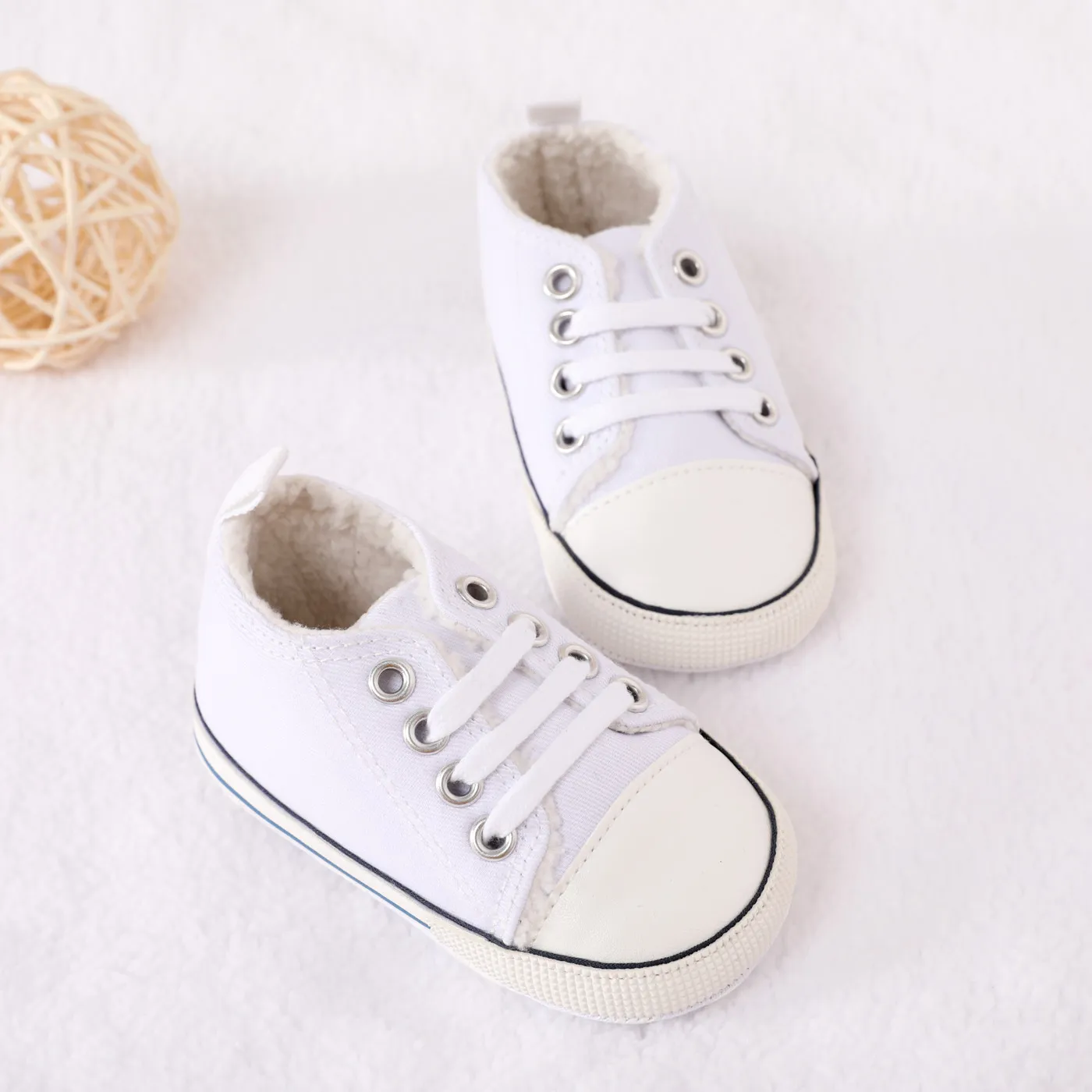 Baby / Toddler Fleece Lined Lace Up Front Prewalker Shoes White big image 1