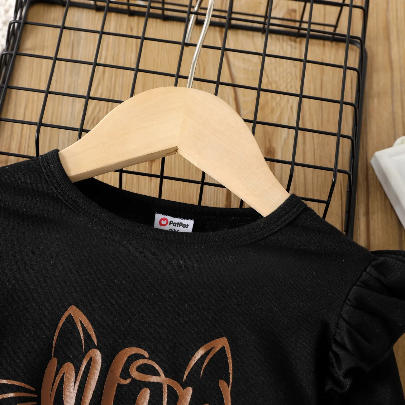 2pcs Toddler Girl Kitty Print Long-sleeve Ruffled Black Tee and Bowknot Design Shorts Set ColorBlock big image 1