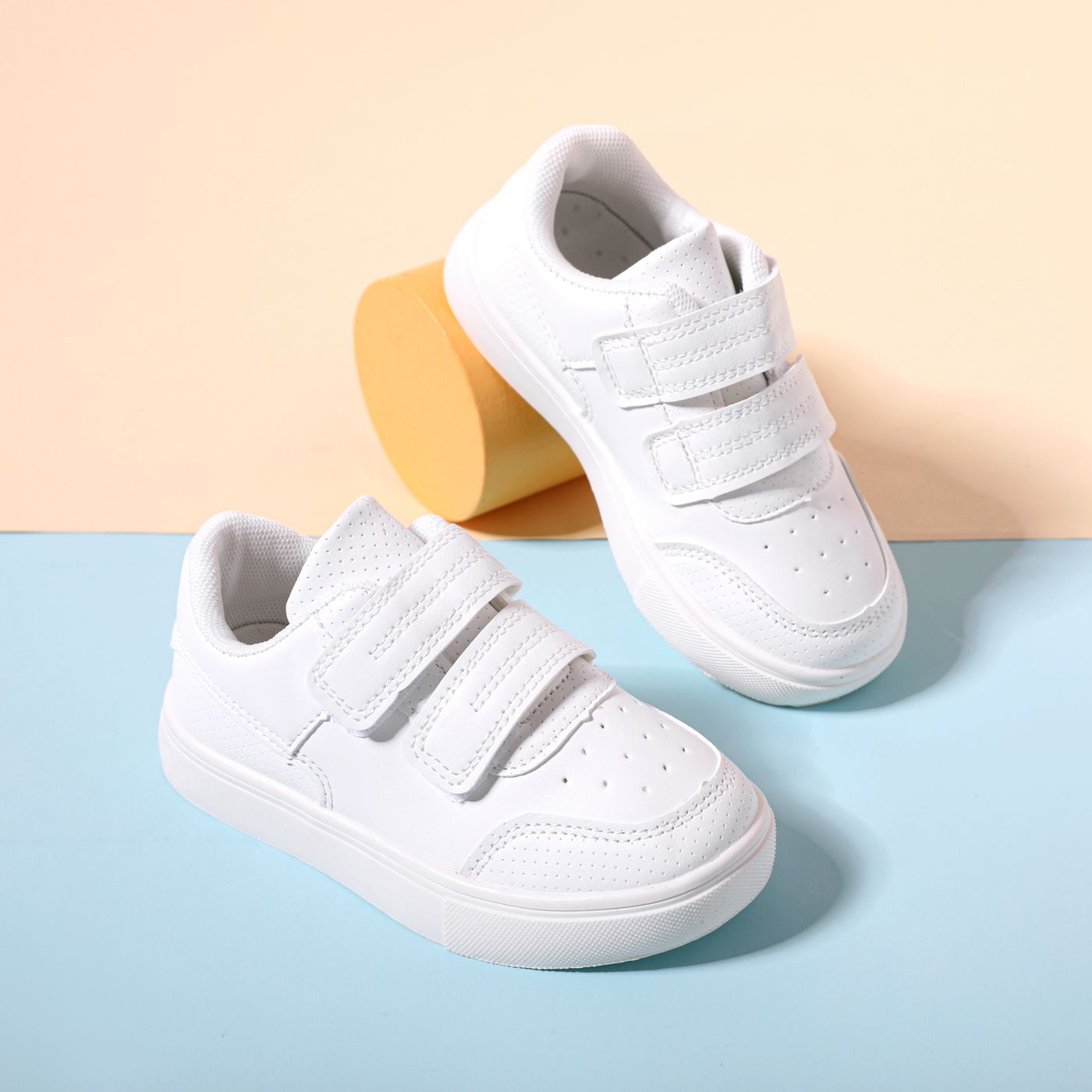 

Toddler / Kid Simple White Velcro Casual Shoes