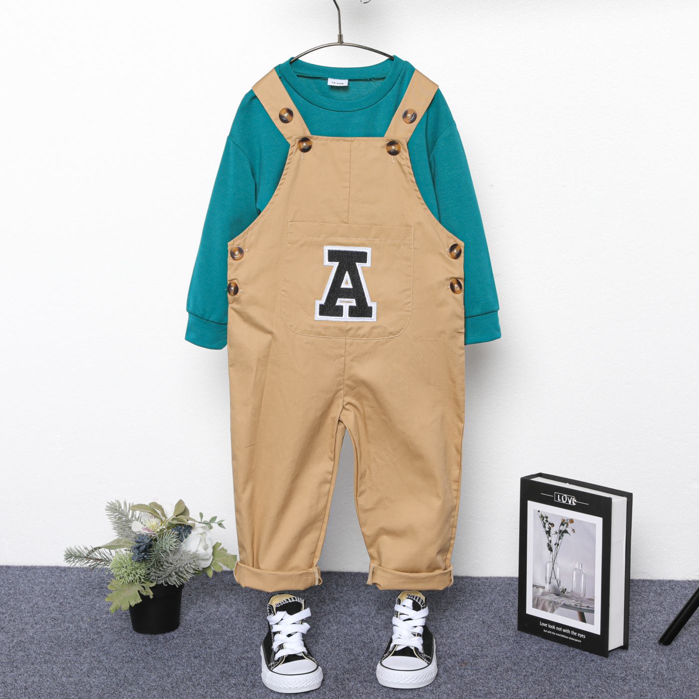 

2pcs Toddler Girl Preppy style Sweatshirt and Letter Embroidered Khaki Overalls Set