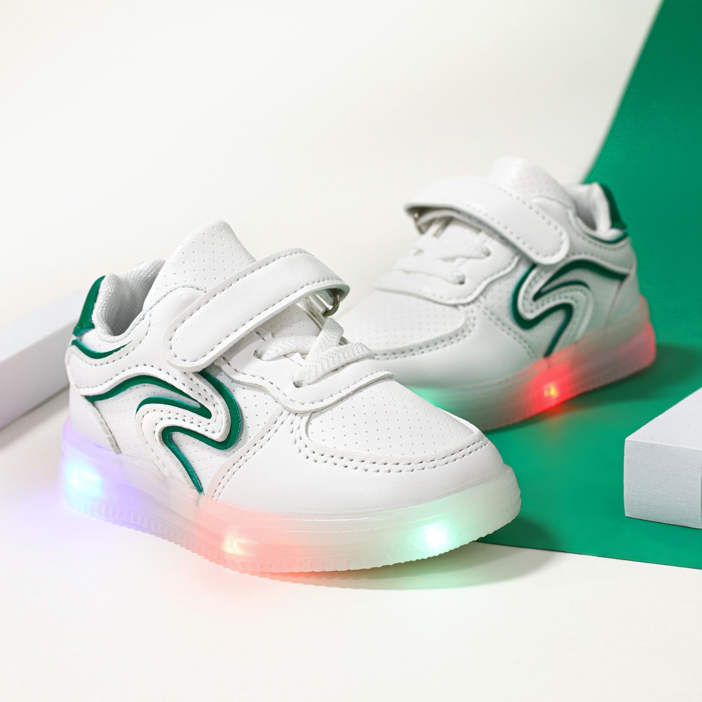

Toddler / Kid Two Tone LED Sneakers