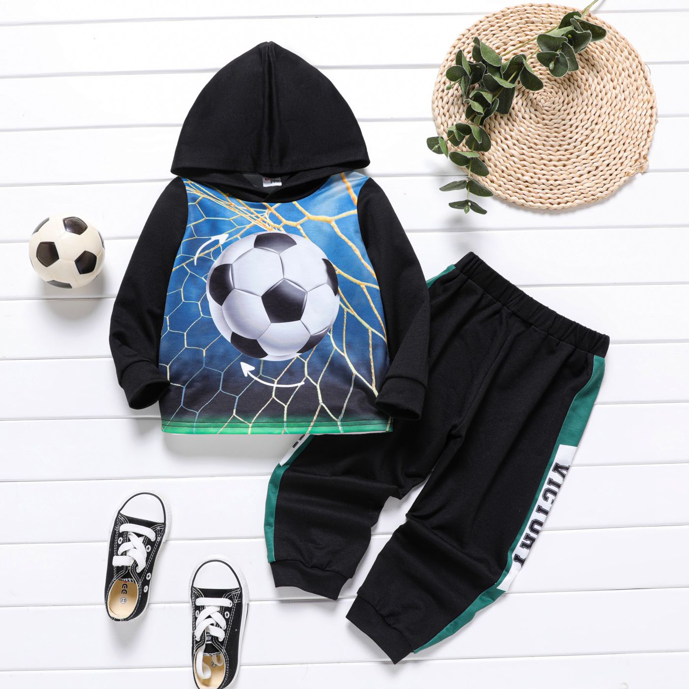 

Soccer Cup 2pcs Toddler Boy Soccer Print Hoodie Sweatshirt and Letter Print Pants Set