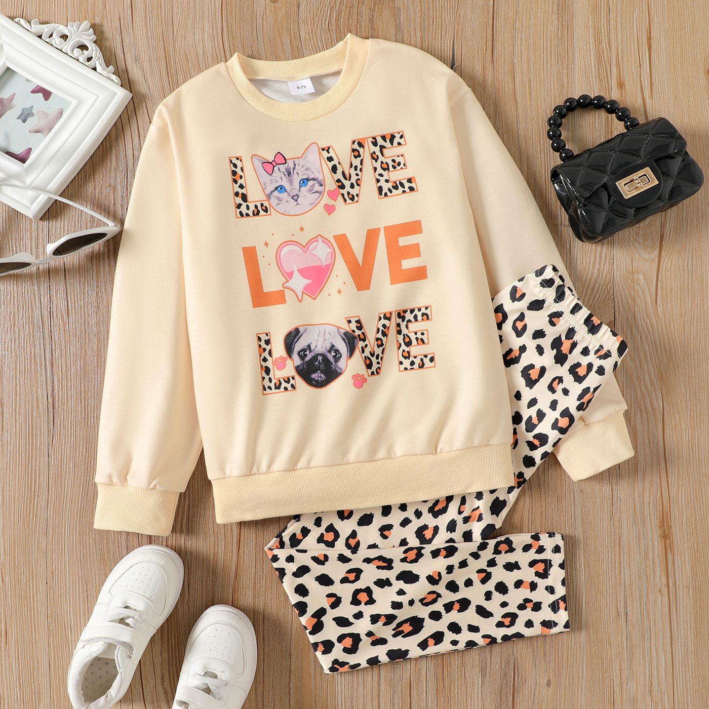 

2pcs Kid Girl Leopard Letter Print Sweatshirt and Elasticized Leggings Set
