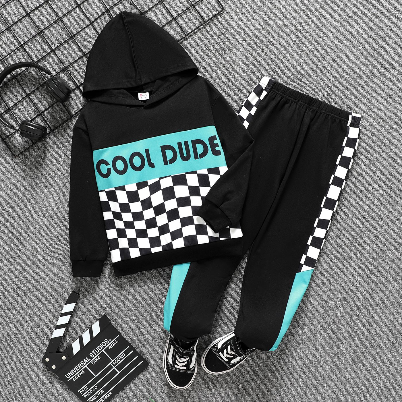 

2pcs Kid Boy Letter Print Plaid Colorblock Hoodie Sweatshirt and Pants Set