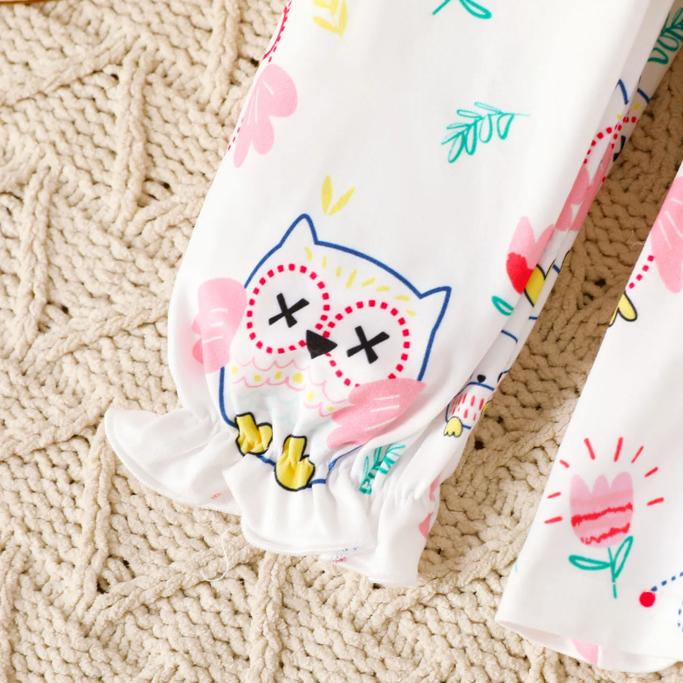 2pcs Baby Girl Allover Owl Print Off Shoulder Long-sleeve Shirred Top and Bow Front Leggings Set ColorBlock image 4