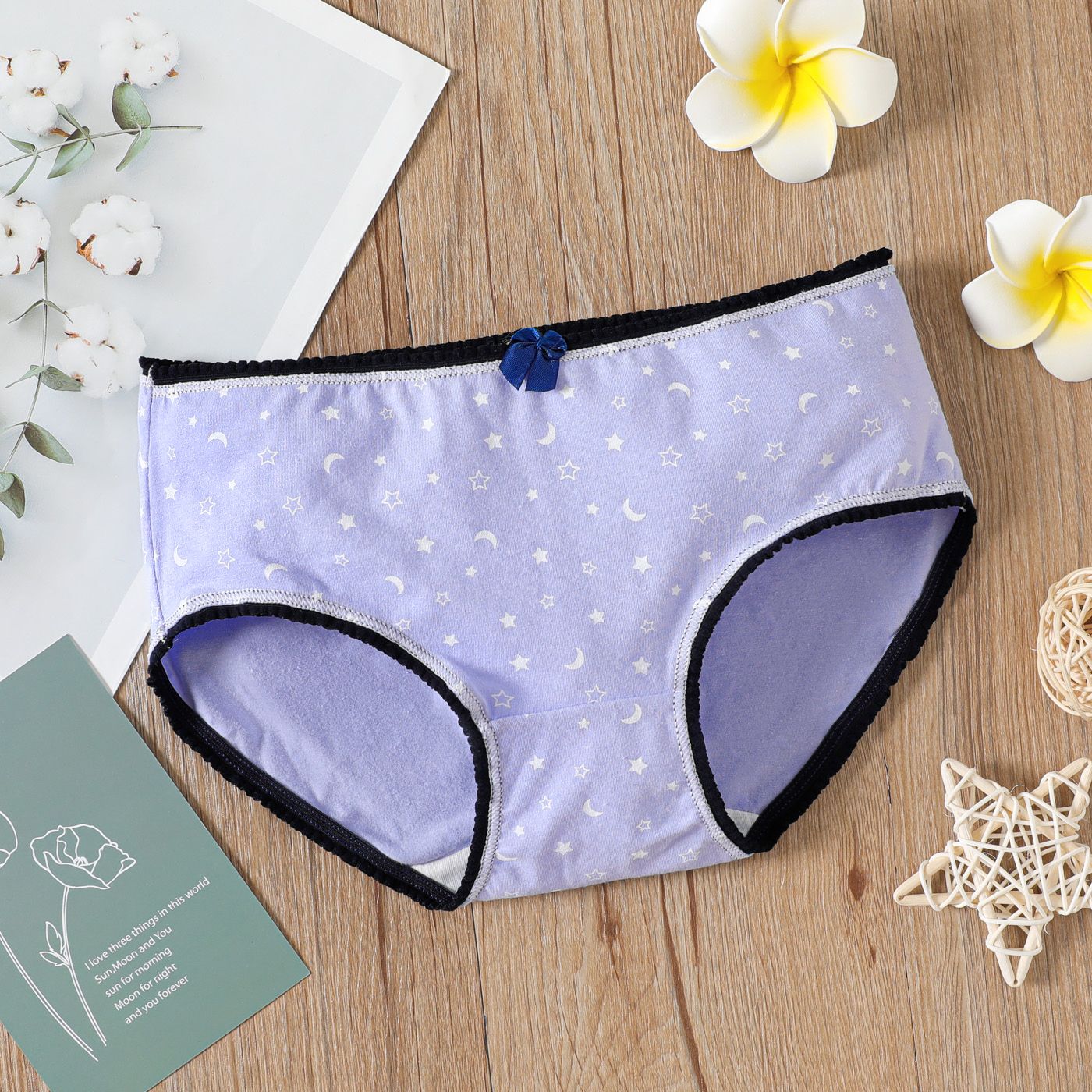 

Kid Girl Lace Design Briefs Underwear