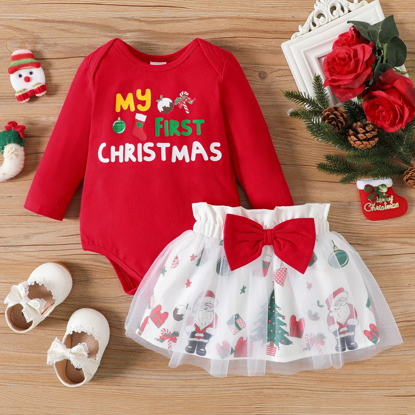 

Christmas 2pcs Baby Girl 95% Cotton Long-sleeve Letter Graphic Romper and Bow Front Allover Santa Print Mesh Skirt Set