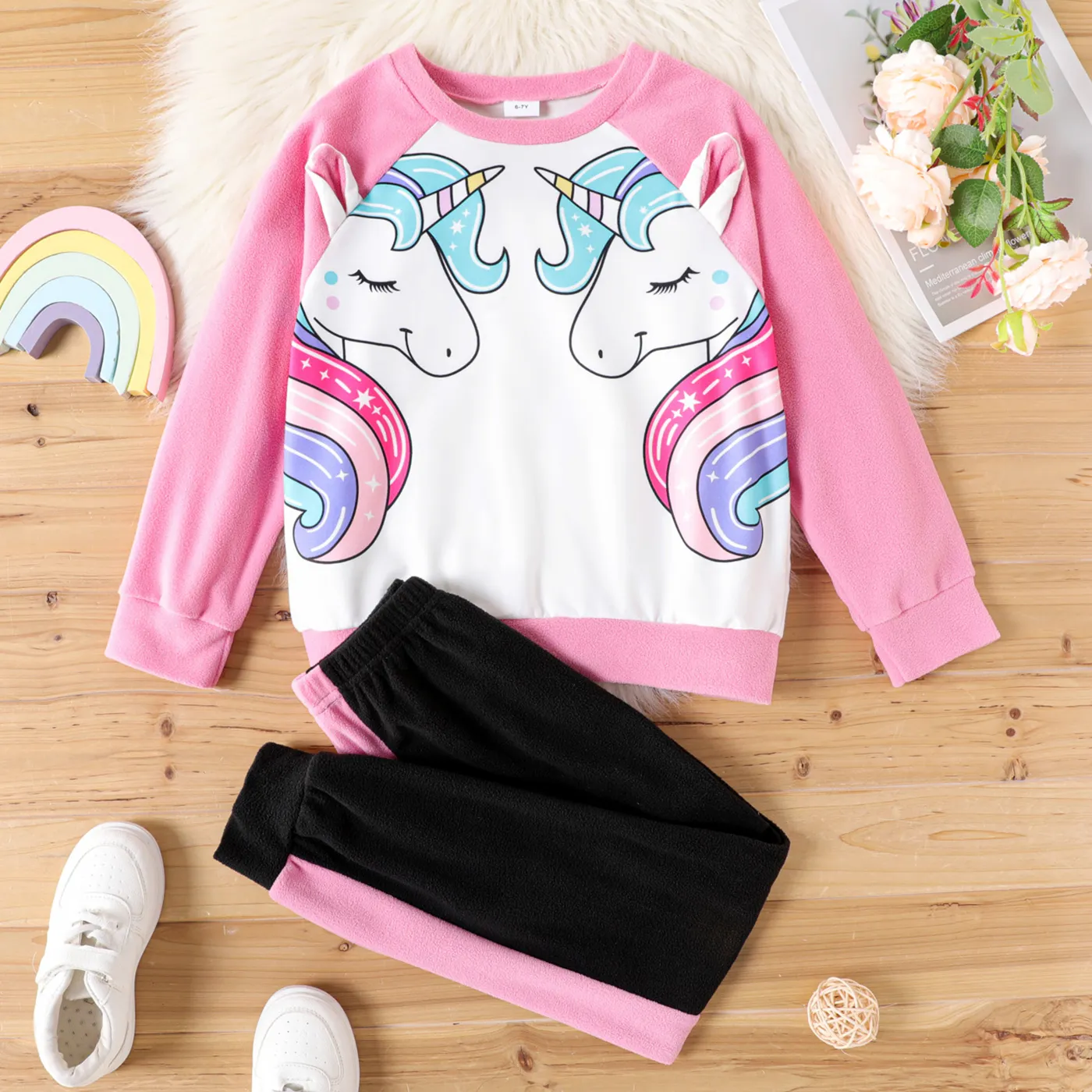 

2pcs Kid Girl Unicorn Print Colorblock Raglan Sleeve Sweatshirt and Pants Set