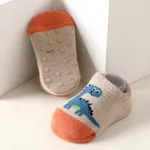 calcetines con patrón de dinosaurio de dibujos animados para bebés / niños pequeños Caqui