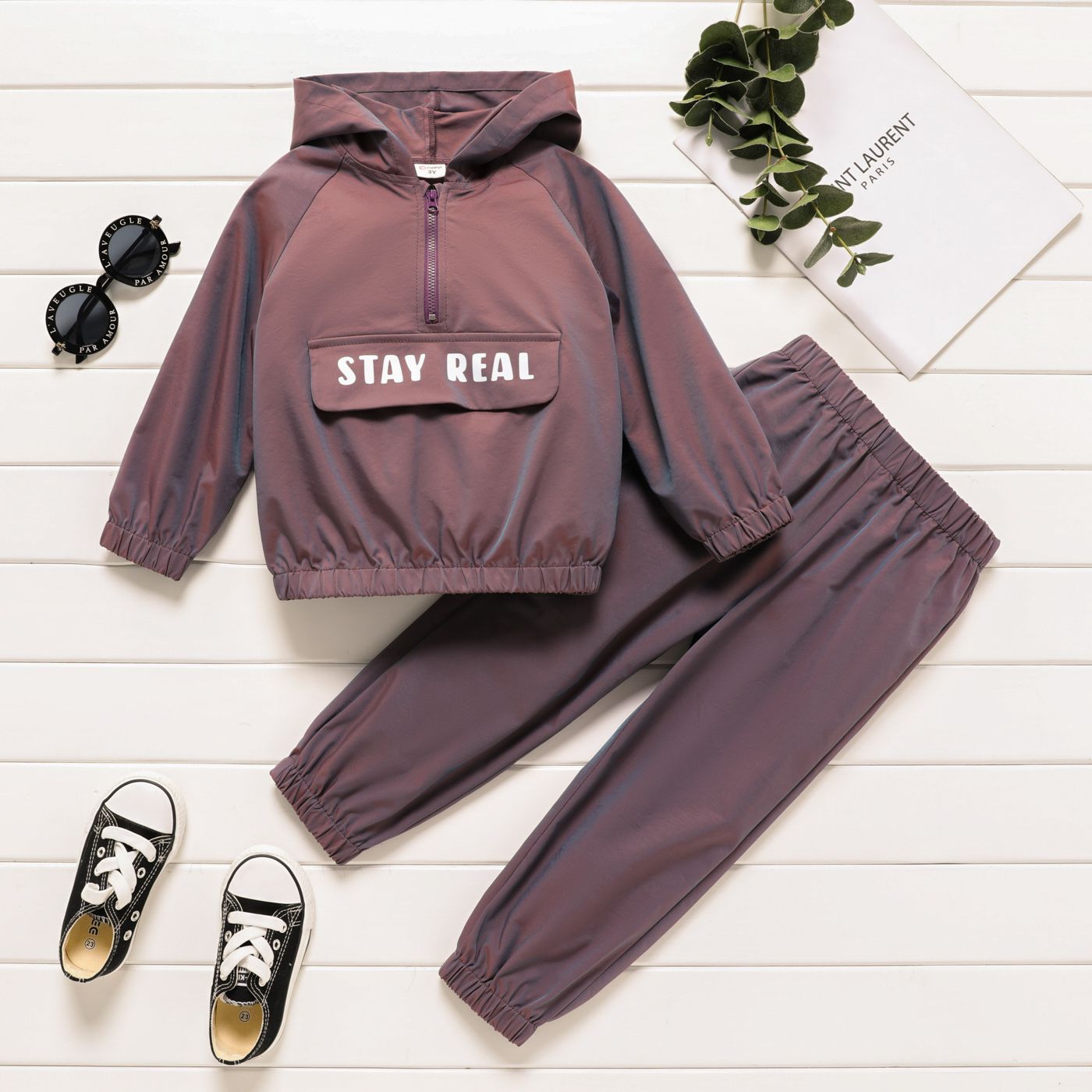 

2pcs Toddler Boy Letter Print Laser Zipper Design Hoodie Sweatshirt and Pants Set