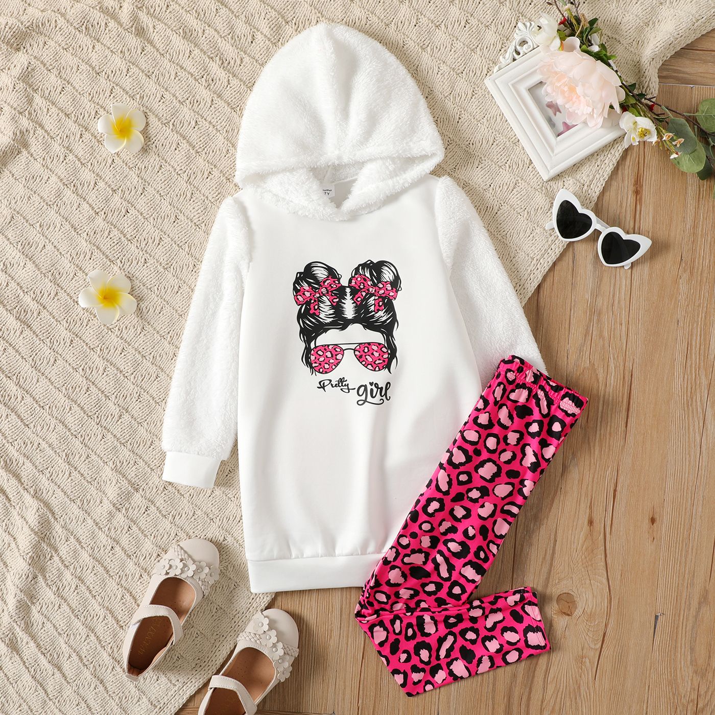 2pcs Kid Girl Character Print Fleece Splice Goodie Sweatshirt And Leopard Print Leggings Set