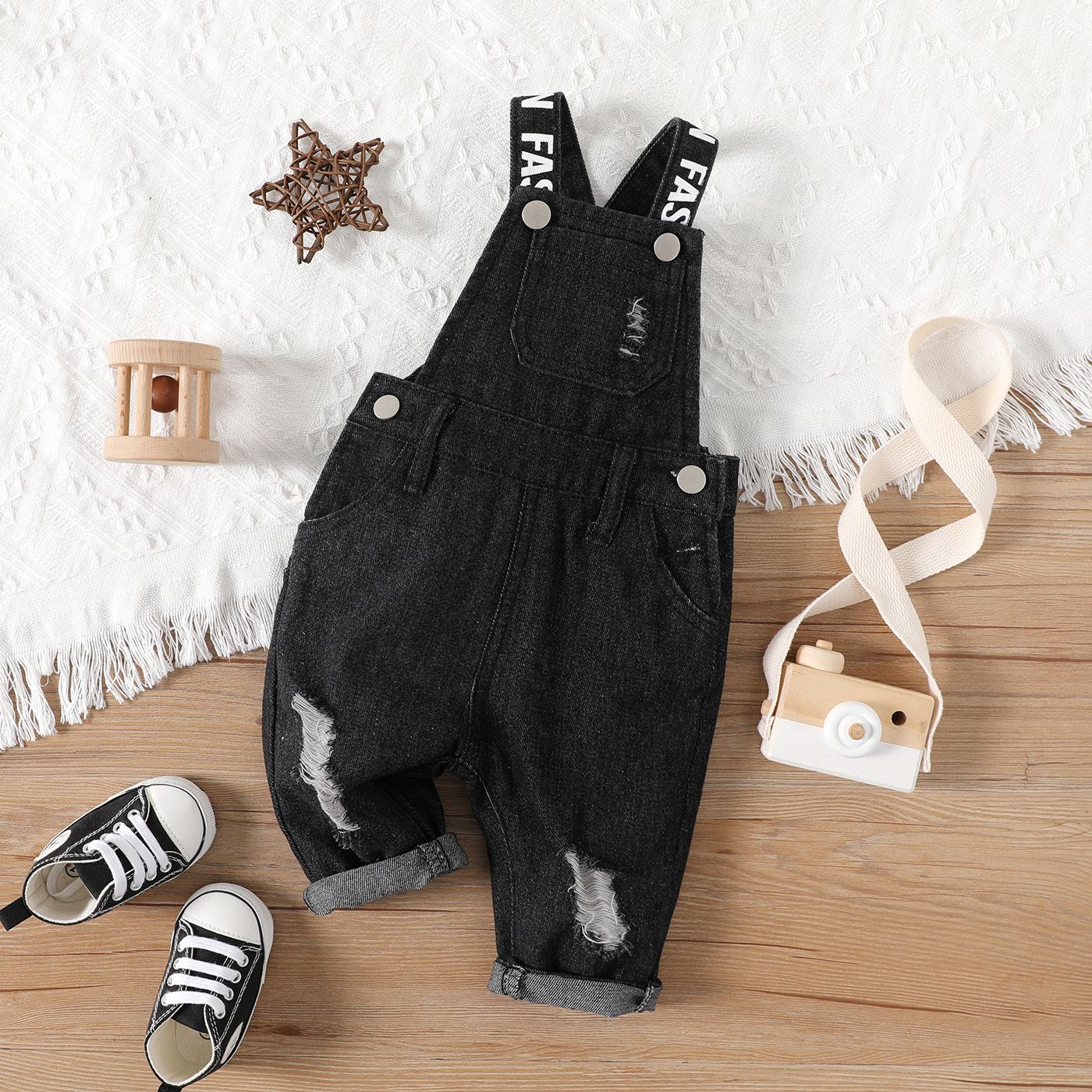 

Baby Boy/Girl Letter Design Ripped Denim Overalls