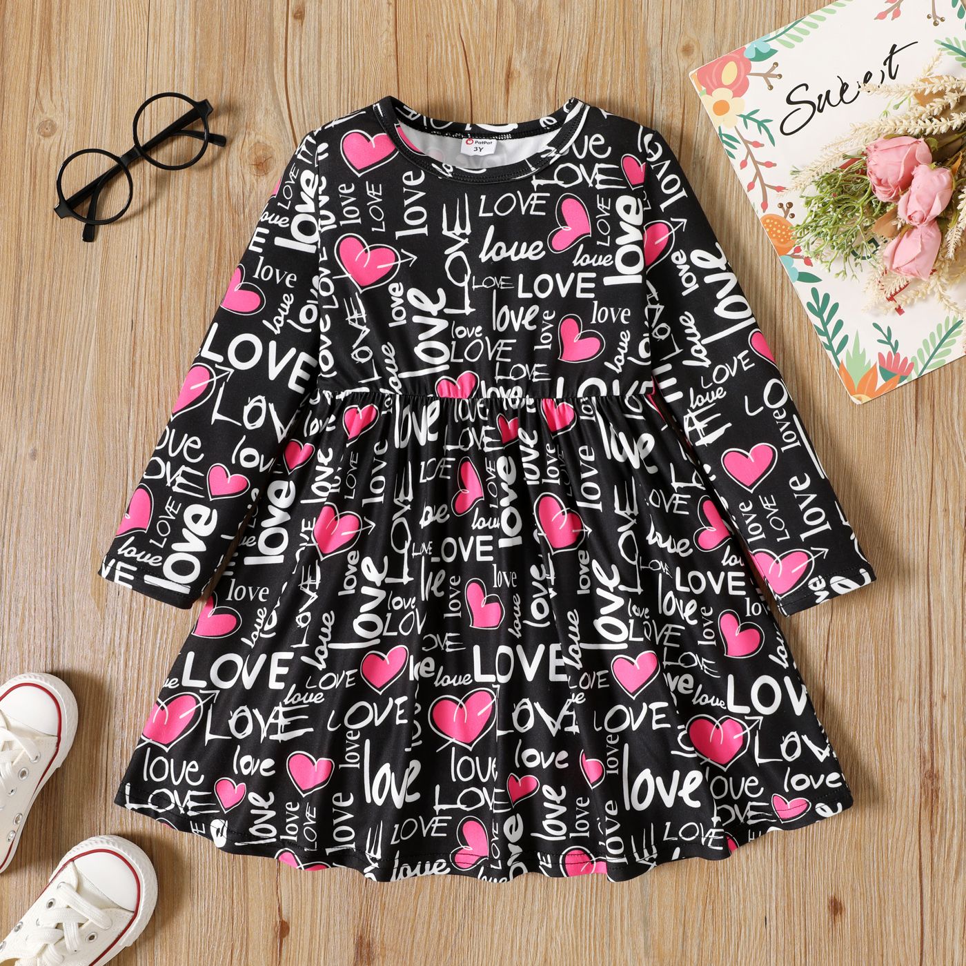 

Toddler Girl Valentine's Day Letter Heart Allover Print Long-sleeve Dress