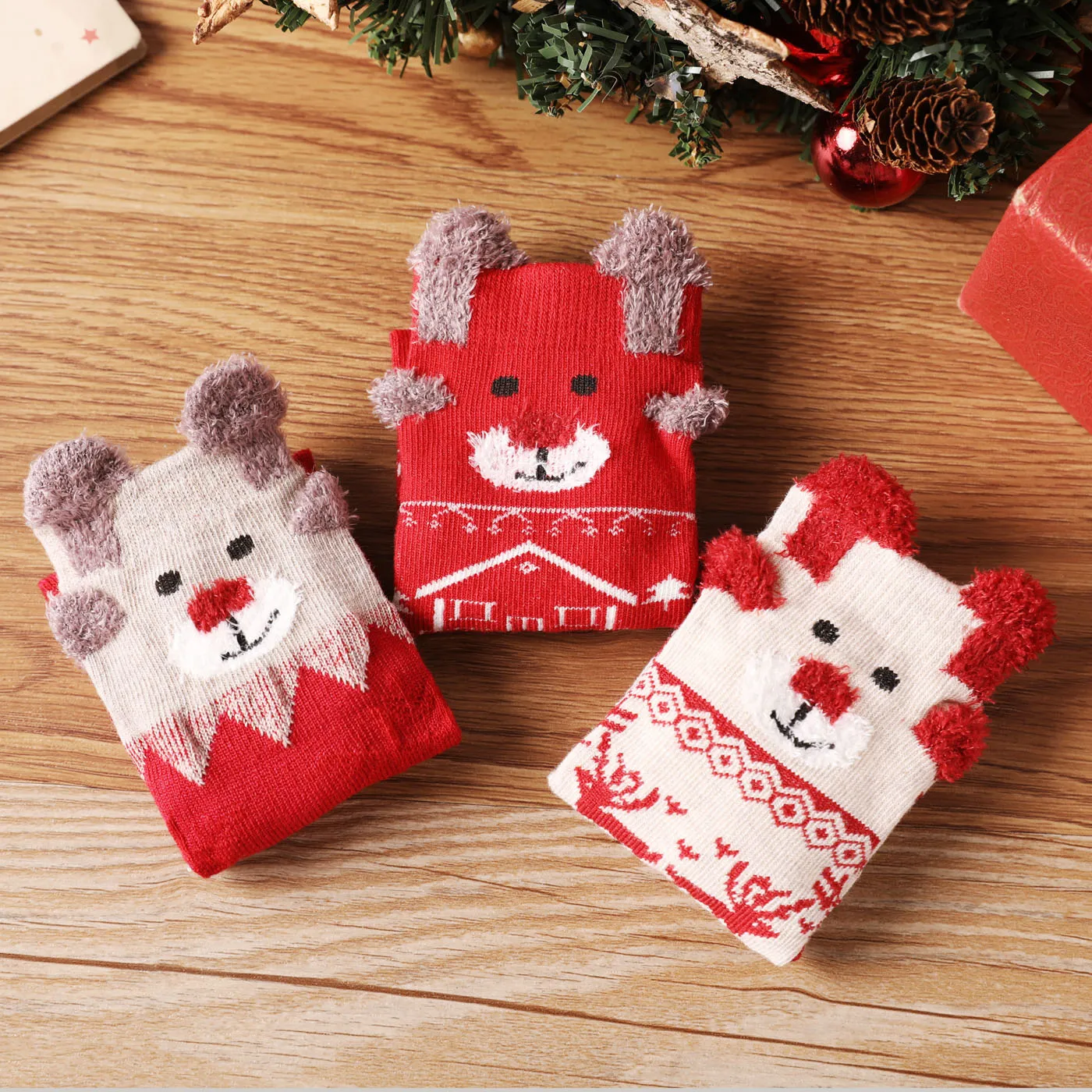 Conjunto de meias gráficas de natal para bebê / criança de 3 pares Vermelho image 2