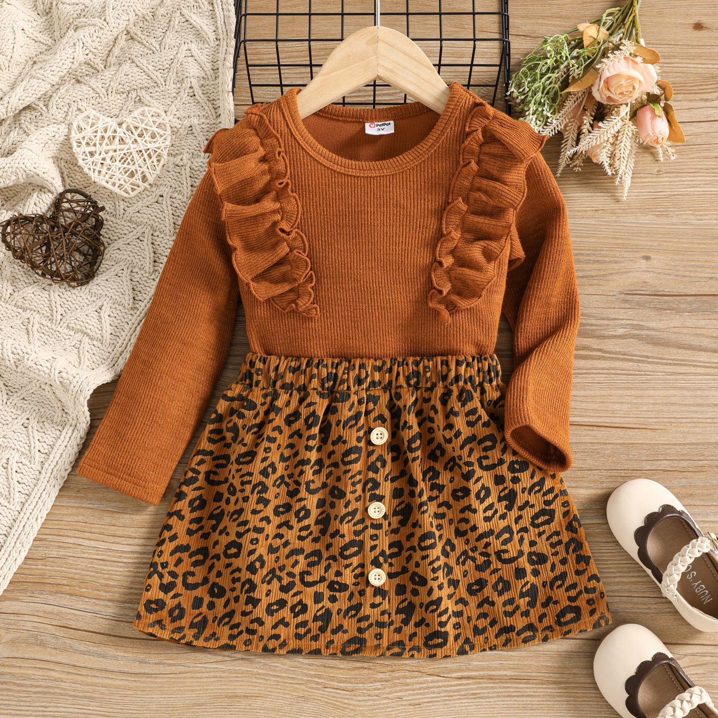 

2pcs Toddler Girl Ruffled Ribbed Brown Tee and Leopard Print Skirt Set