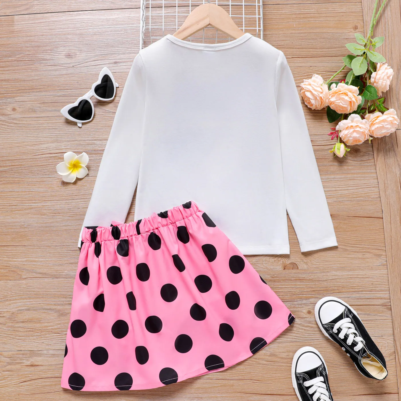 2pcs Kid Girl Character Print Long-sleeve Tee and Bowknot Design Polka dots Skirt Set  image 4