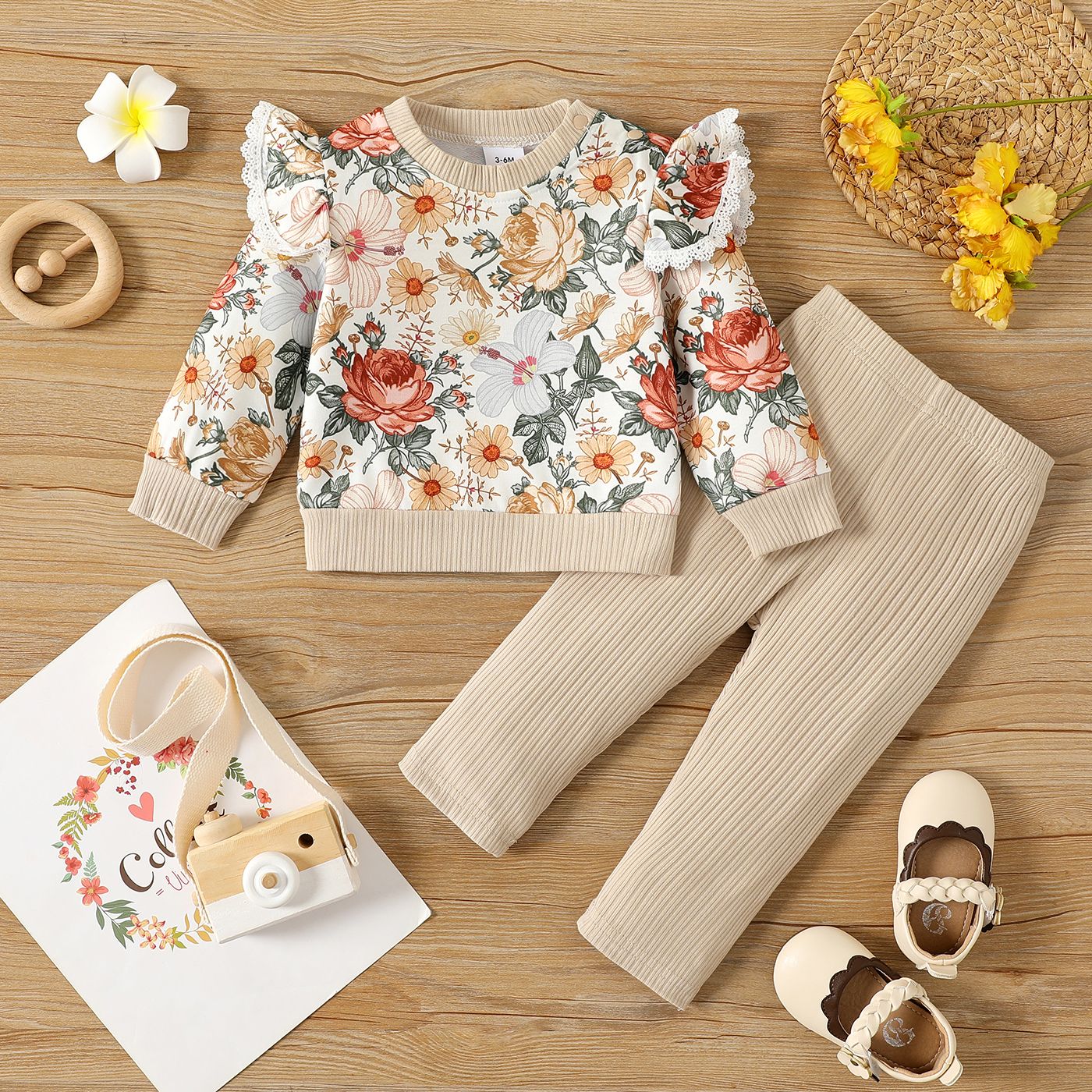 

2pcs Baby Girl Cotton Ribbed Pants and Allover Floral Print Lace Ruffle Long-sleeve Pullover Set