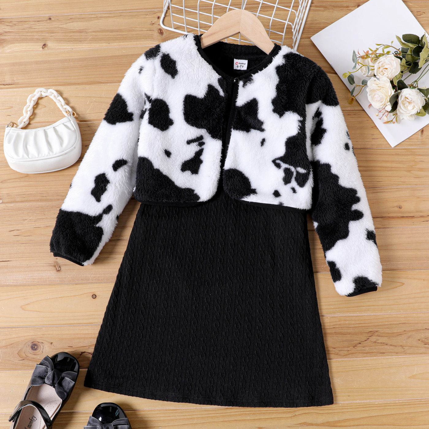 

2pcs Kid Girl Textured Long-sleeve Black Dress and Cow Print Fleece Cardigan Set