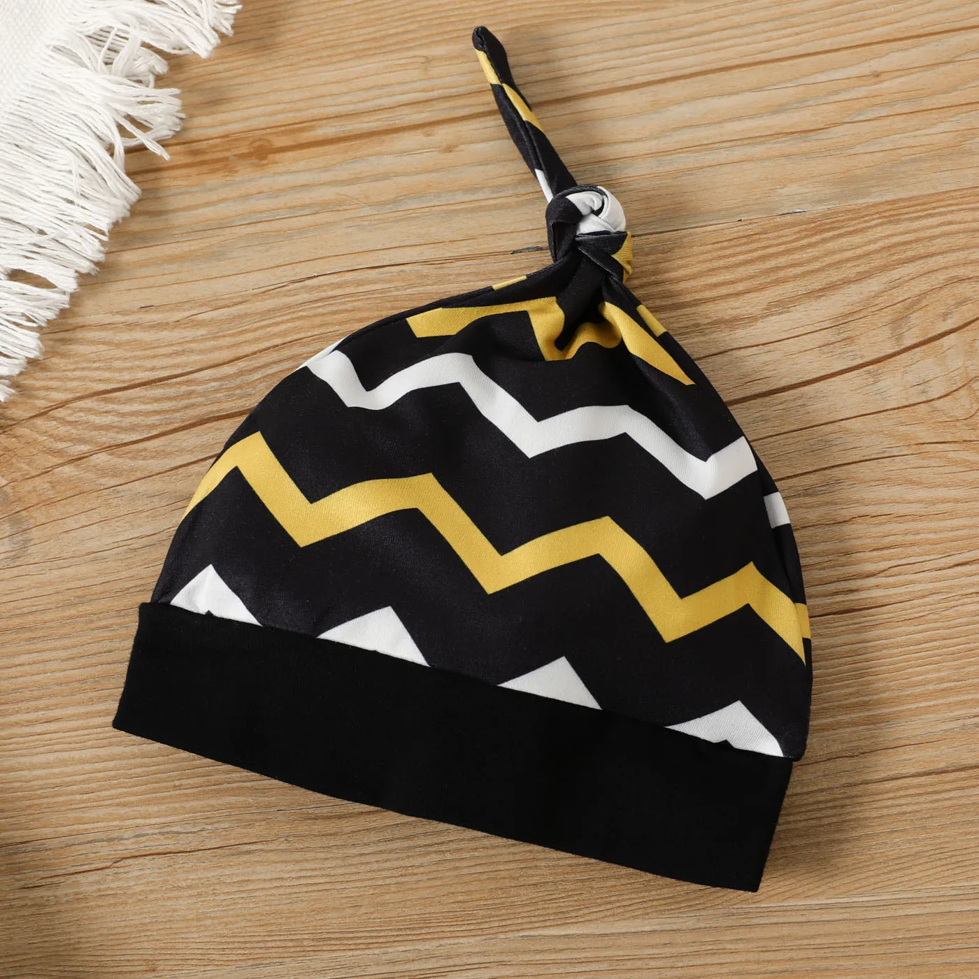 New Year 3pcs Baby Boy 95% Cotton Long-sleeve Bow Tie Decor Graphic Romper and Chevron Striped Pants with Hat Set BlackandWhite image 5