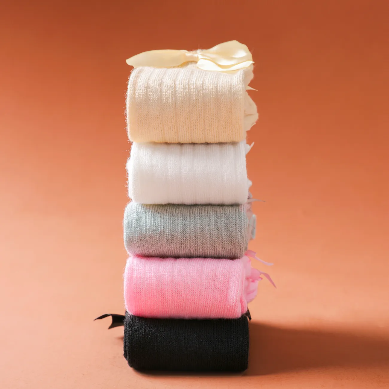 طقم جوارب طويلة مضلعة مزخرفة بفيونكة للأطفال من 5 أزواج متعدد الألوان big image 1