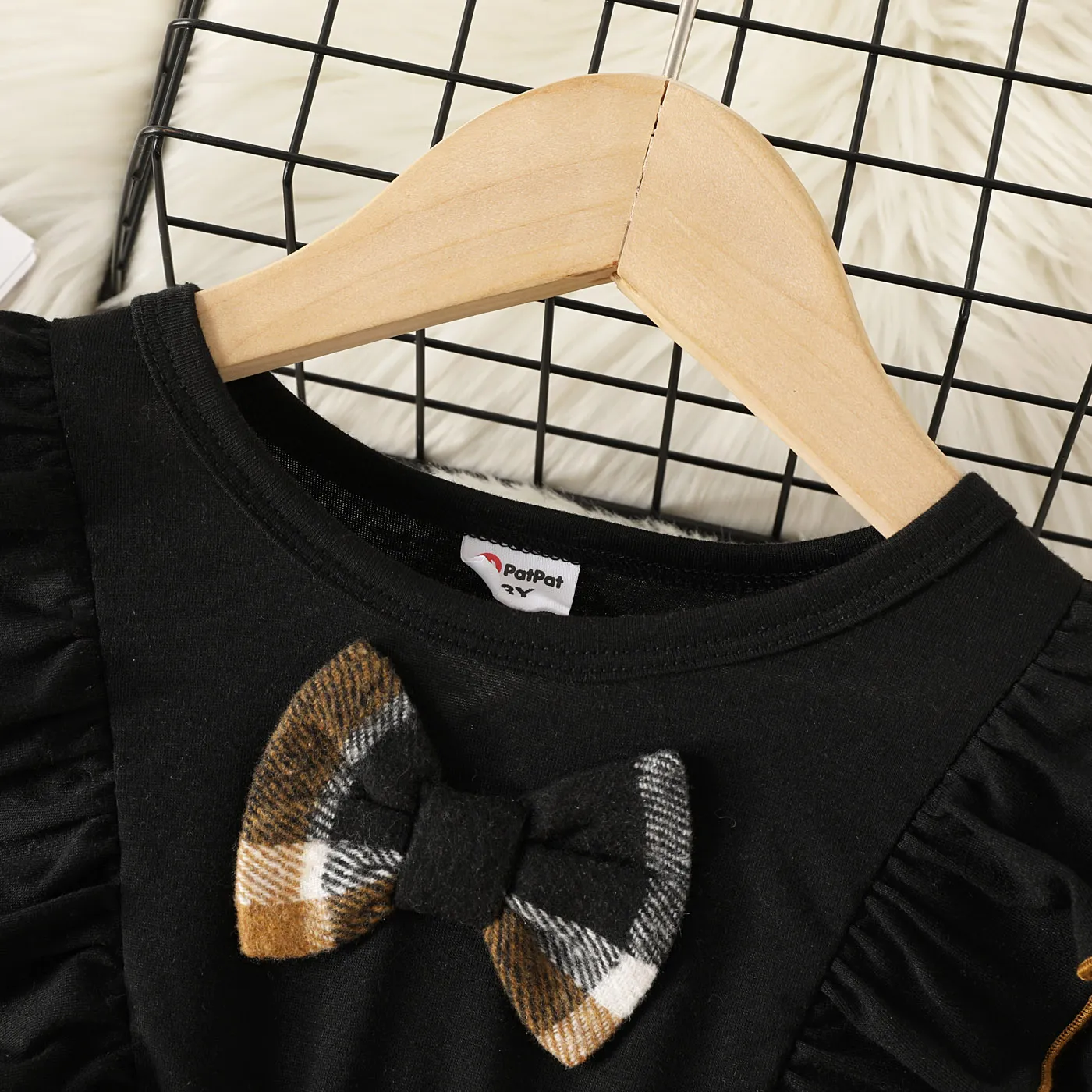 Toddler Girl Ruffled Bowknot Design Plaid Splice Long-sleeve Dress Black image 3