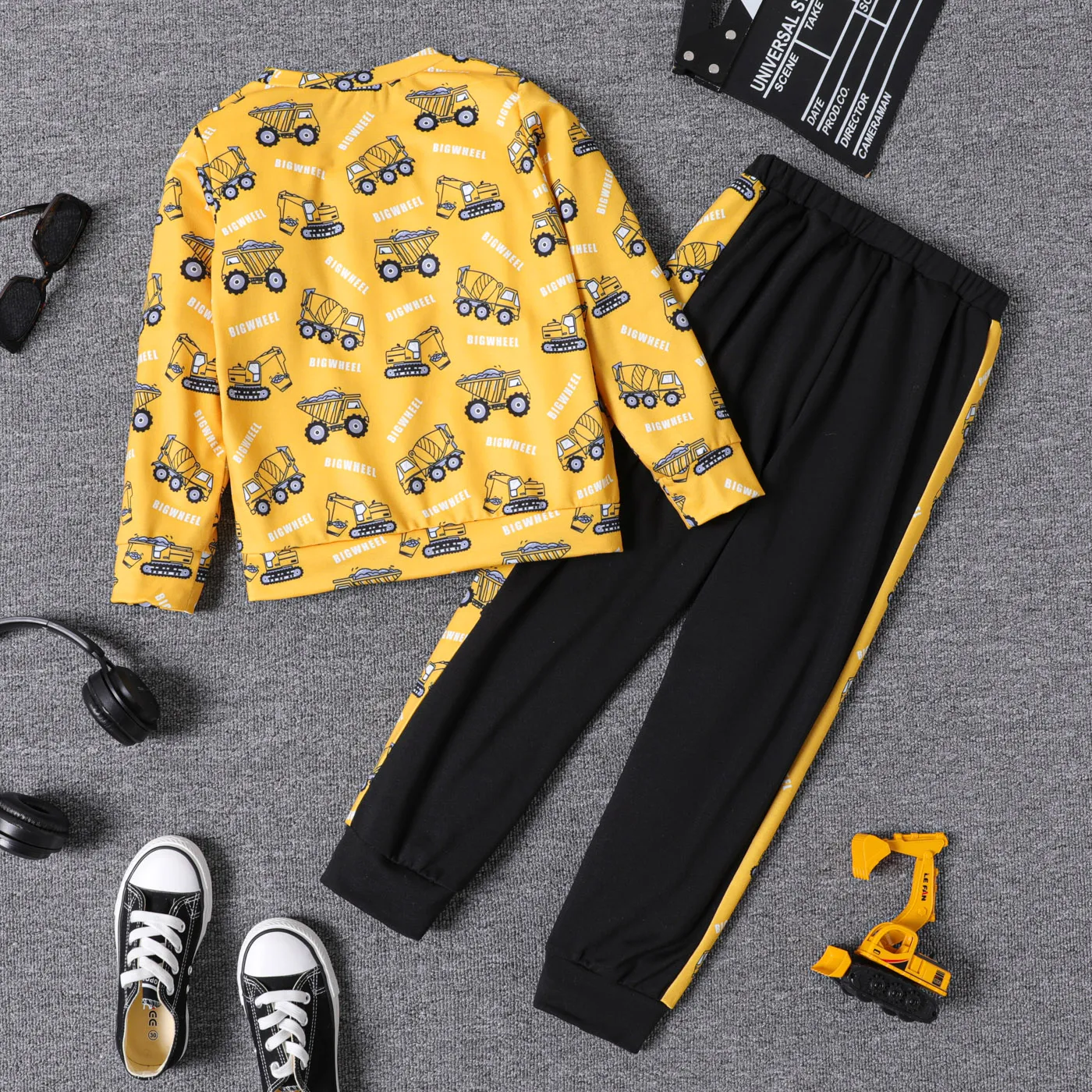 2pcs Kid Boy Vehicle Letter Print Sweatshirt and Colorblock Elasticized Pants Set DarkOrange