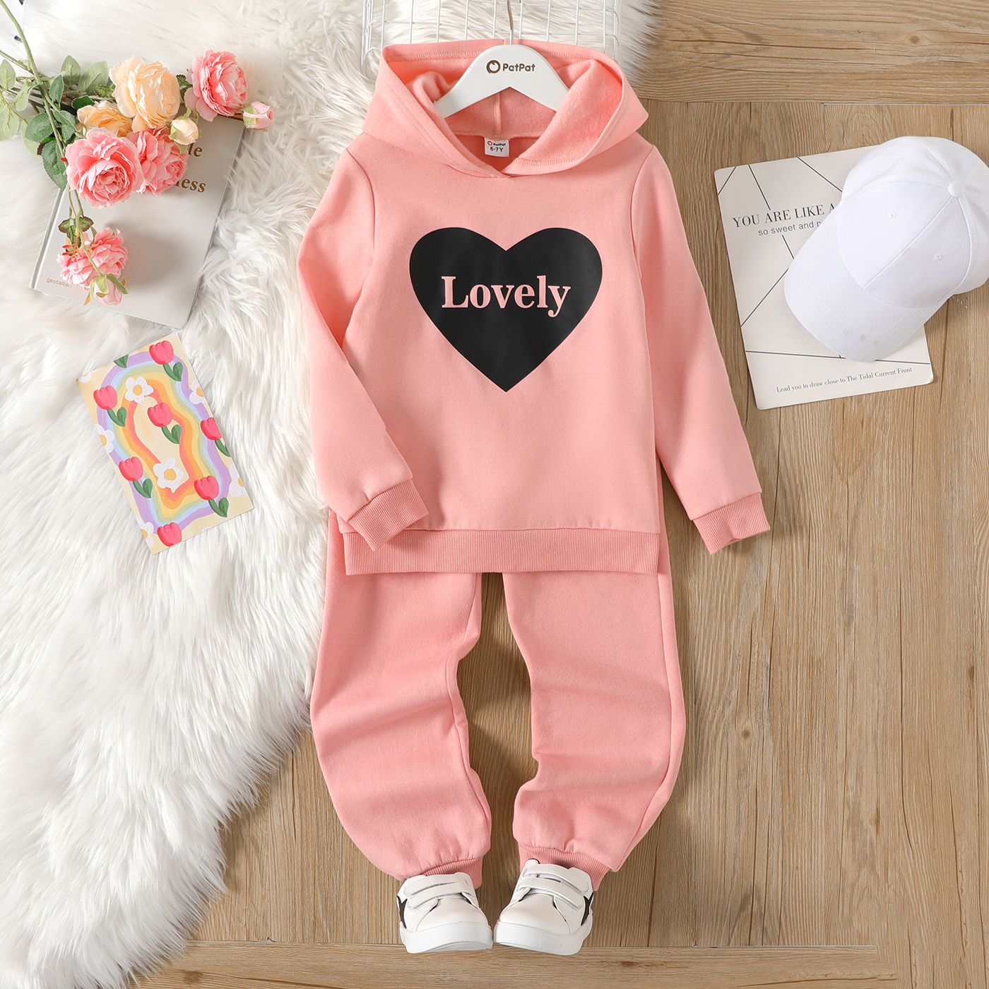 

2pcs Kid Girl Letter Heart Print Fleece Lined Hoodie Sweatshirt and Pants Set