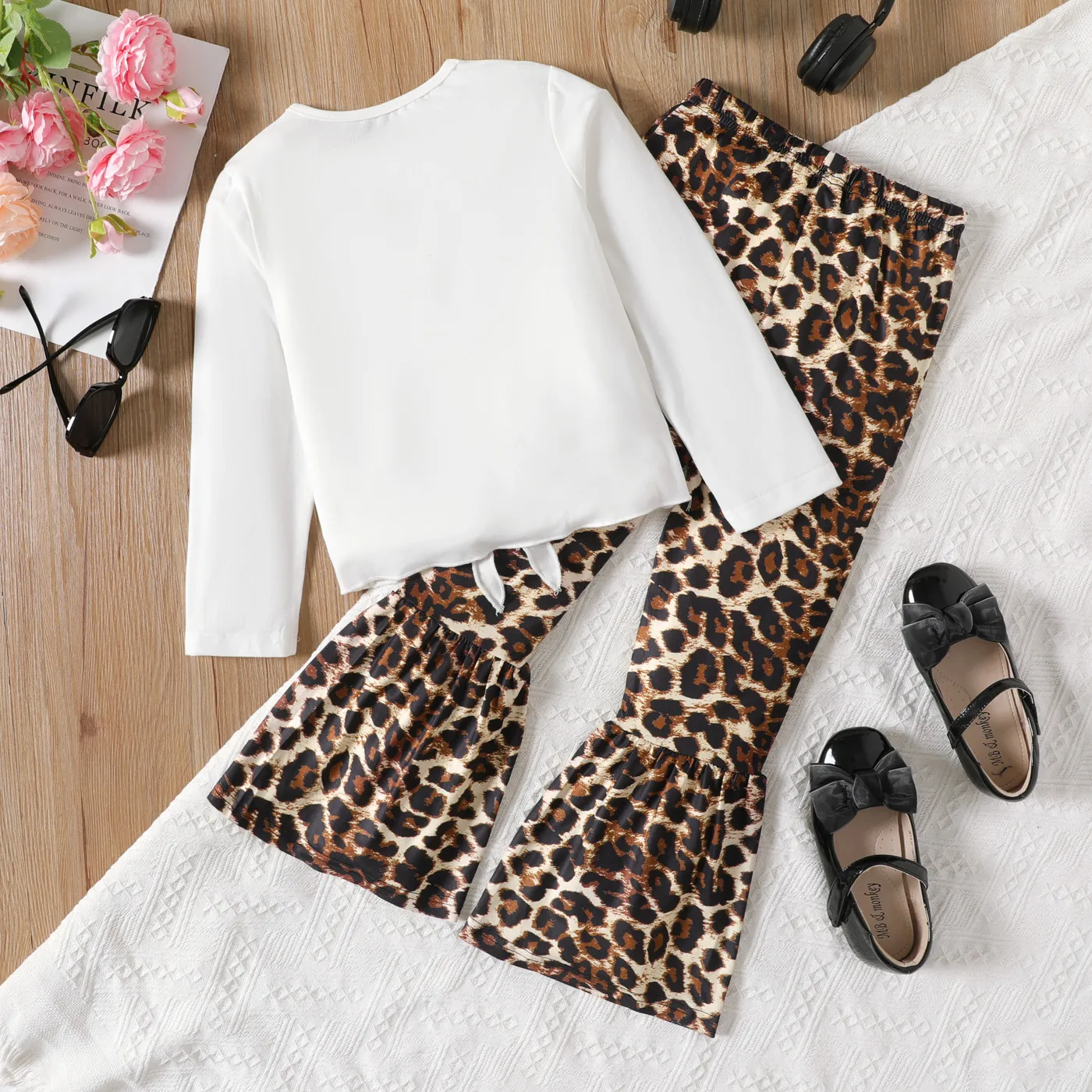 2pcs Kid Girl Figure Print Tie Knot Tee and Leopard Print Flared Pants Set  image 2