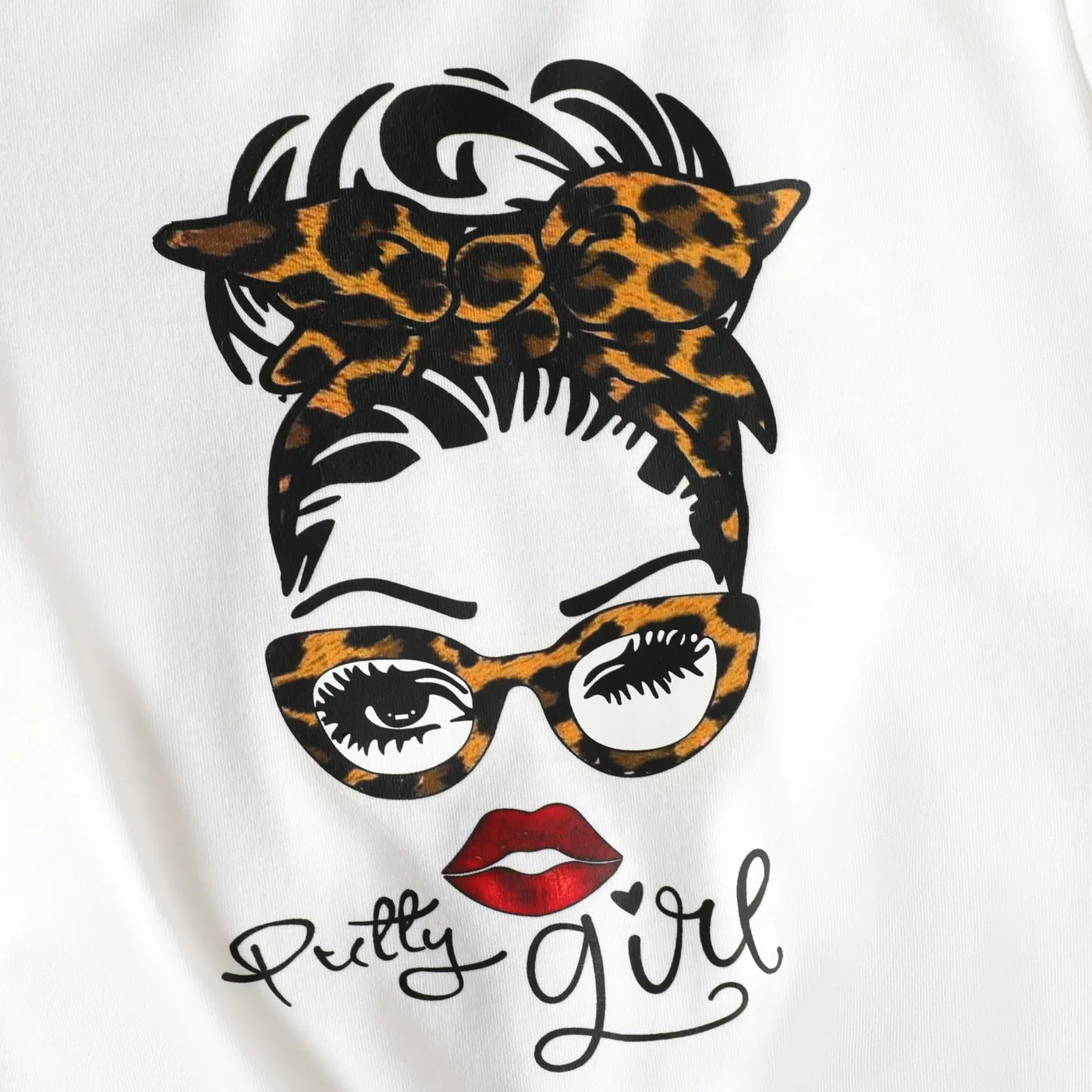 2pcs Kid Girl Figure Print Tie Knot Tee and Leopard Print Flared Pants Set  image 3