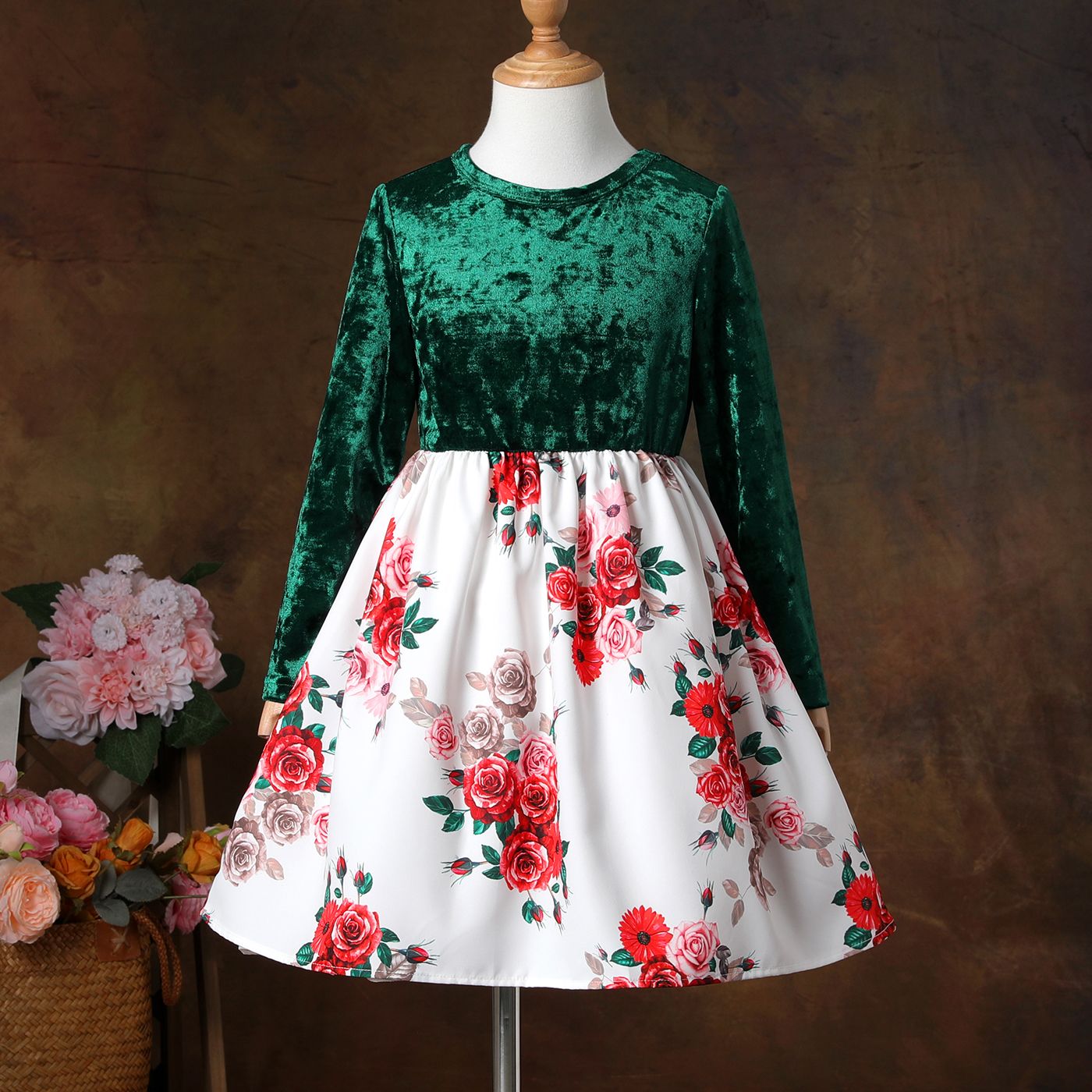 

Kid Girl Floral Print Velvet Splice Long-sleeve Dress