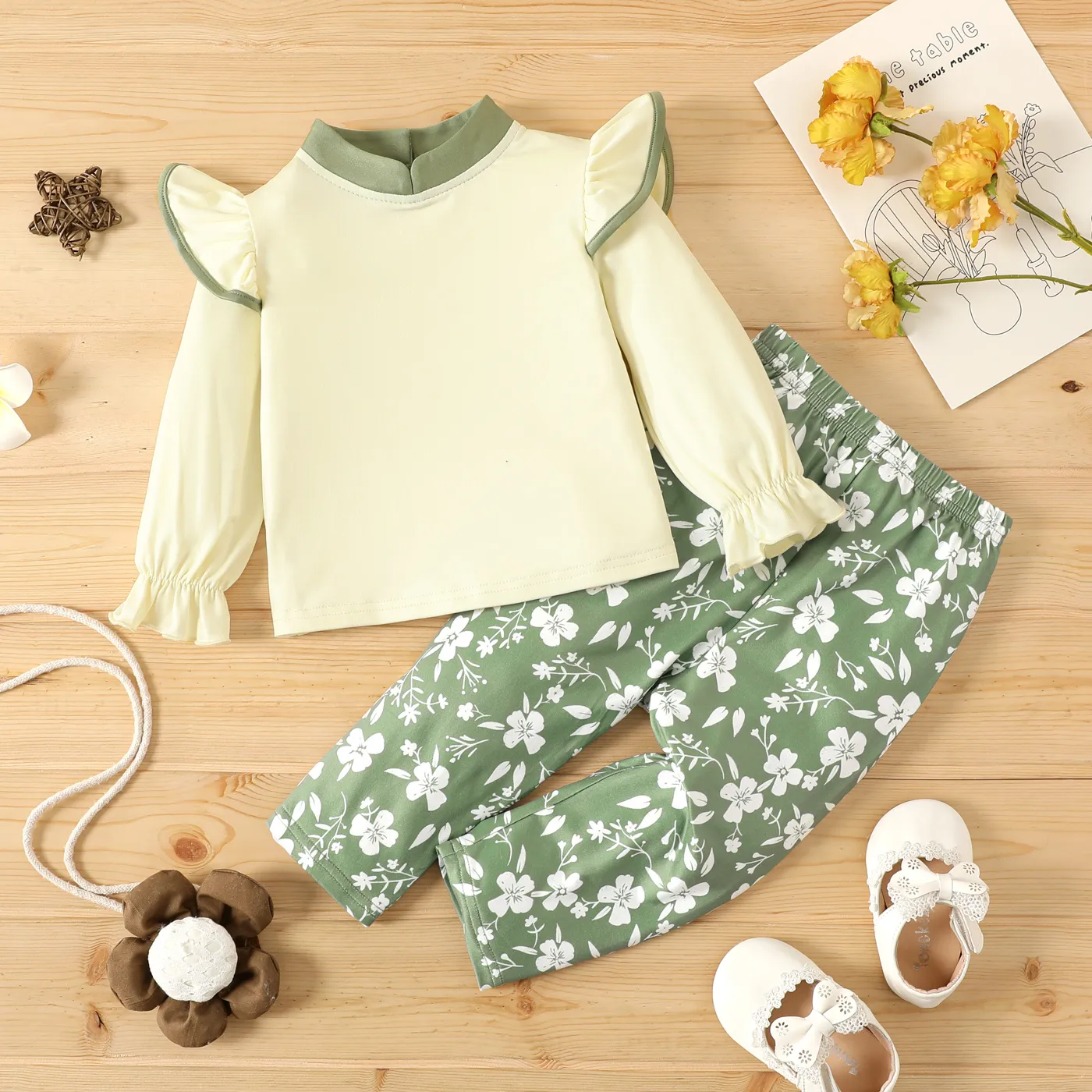 

2pcs Baby Girl Mock Neck Ruffle Long-sleeve Top and Floral Print Pants Set