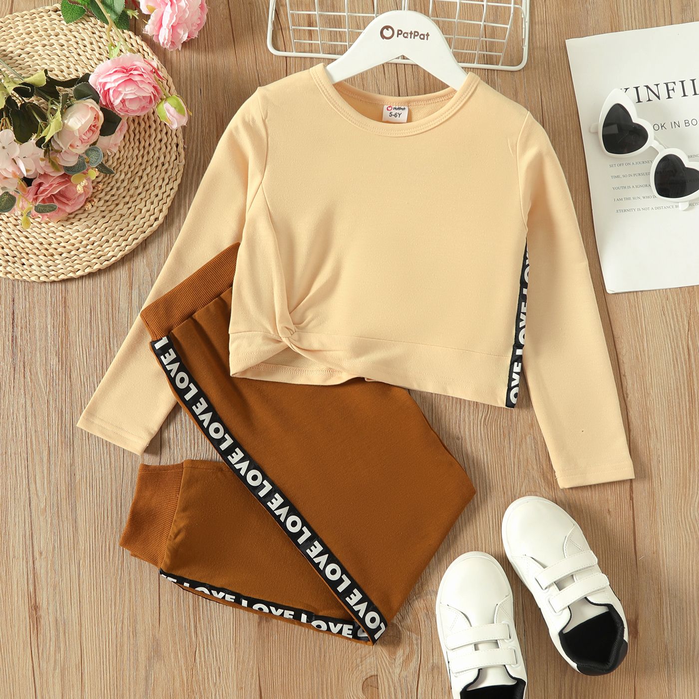 

2pcs Kid Girl Twist Knot Long-sleeve Tee and Letter Print Pants Set