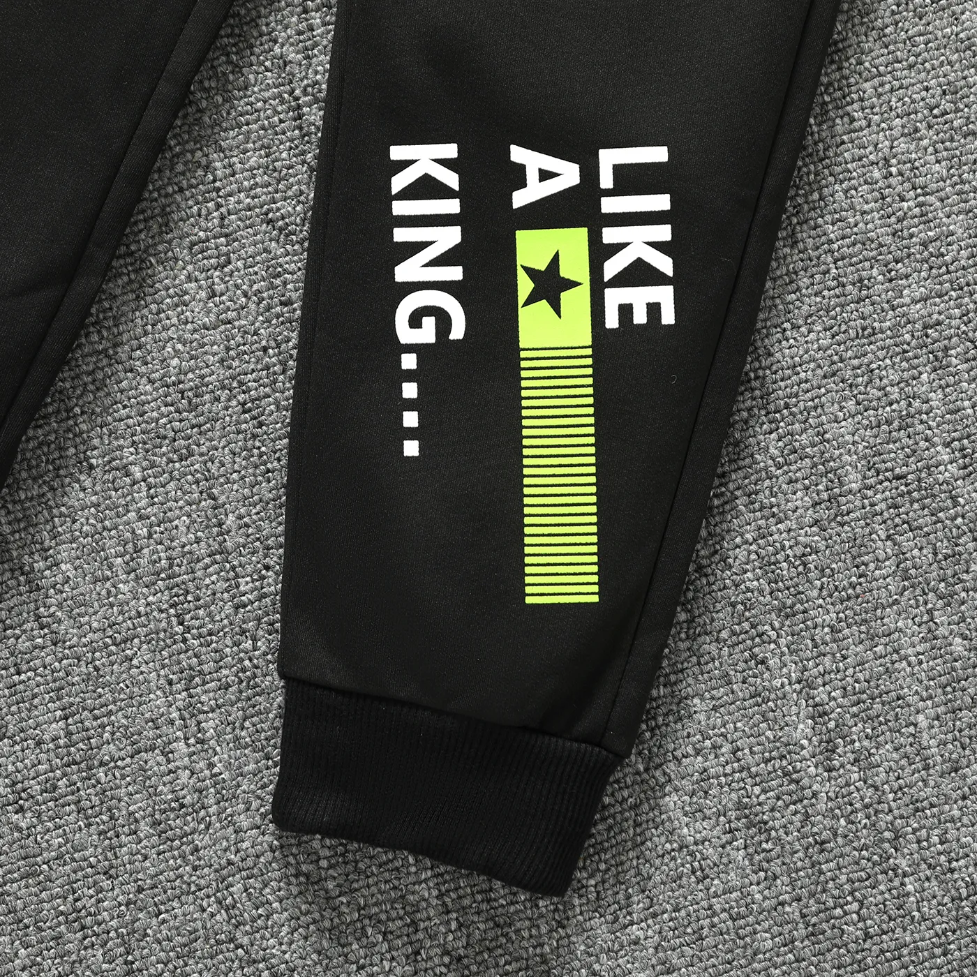 2pcs Kid Boy Letter Print Splice Sweatshirt and Elasticized Pants Set  image 6