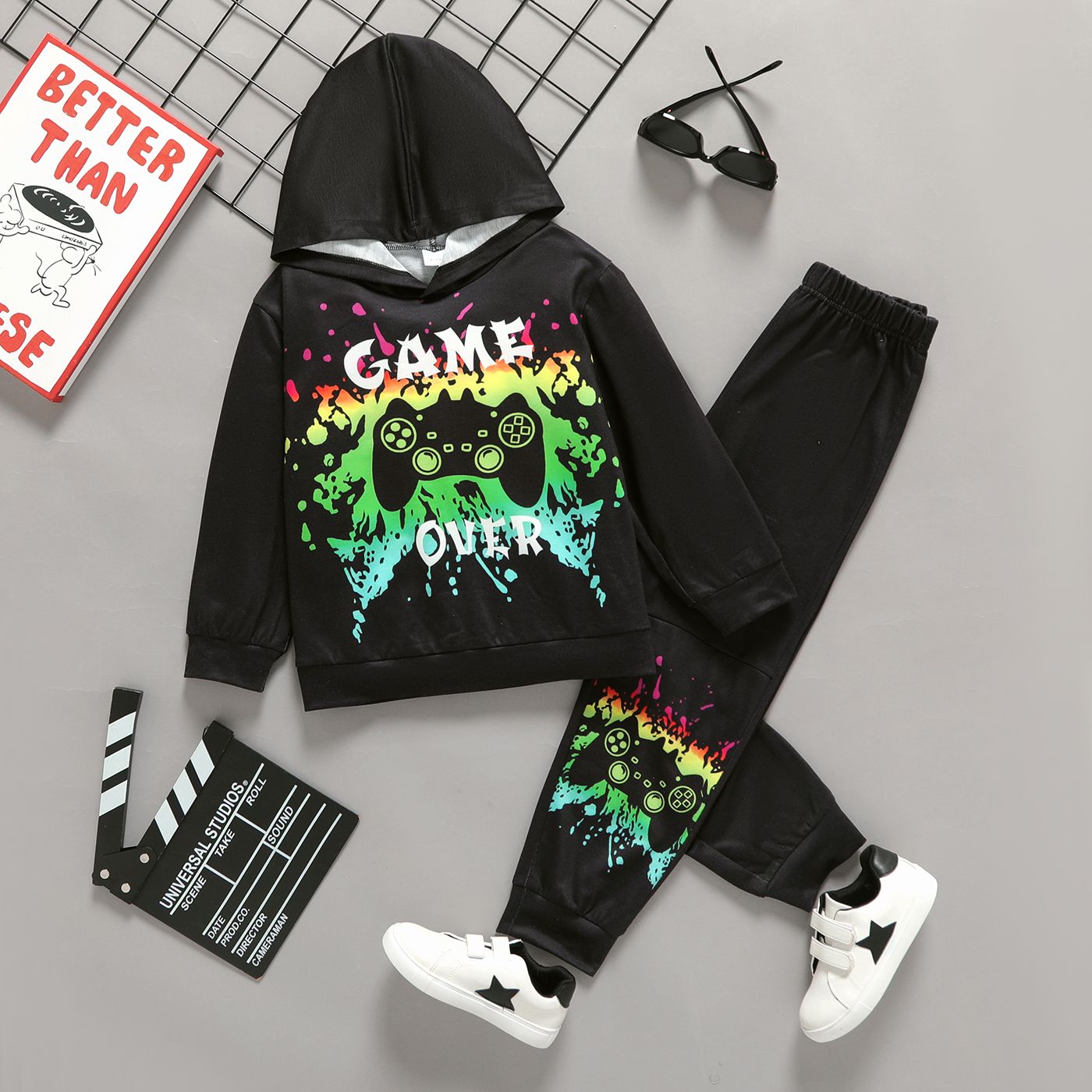 

2pcs Kid Boy Game Console Print Black Hoodie Sweatshirt and Elasticized Pants Set